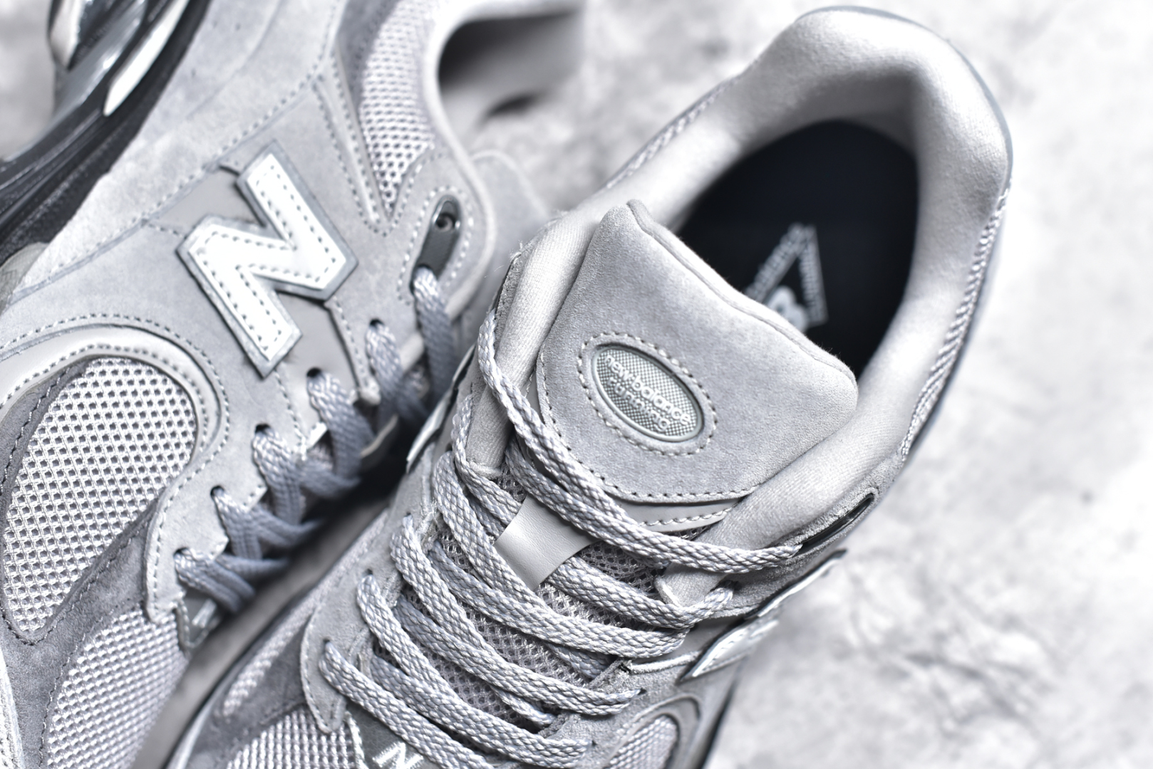 图片[9]-#New Balance WL2002 复古休闲跑步鞋 M2002RBL全新批次 细节材料升级，鞋款延续了经典科技，升级版N-ERGY缓震物料机能与材质上脚太舒适了，鞋面的柔软麂皮搭配尼龙网布，特别透气而且还复古感，不管是搭配牛仔裤还工装裤都是百搭！尺码：36 37 37.5 38 38.5 39 40 40.5 41 42 42.5 43 44 45 46.5-选品中心