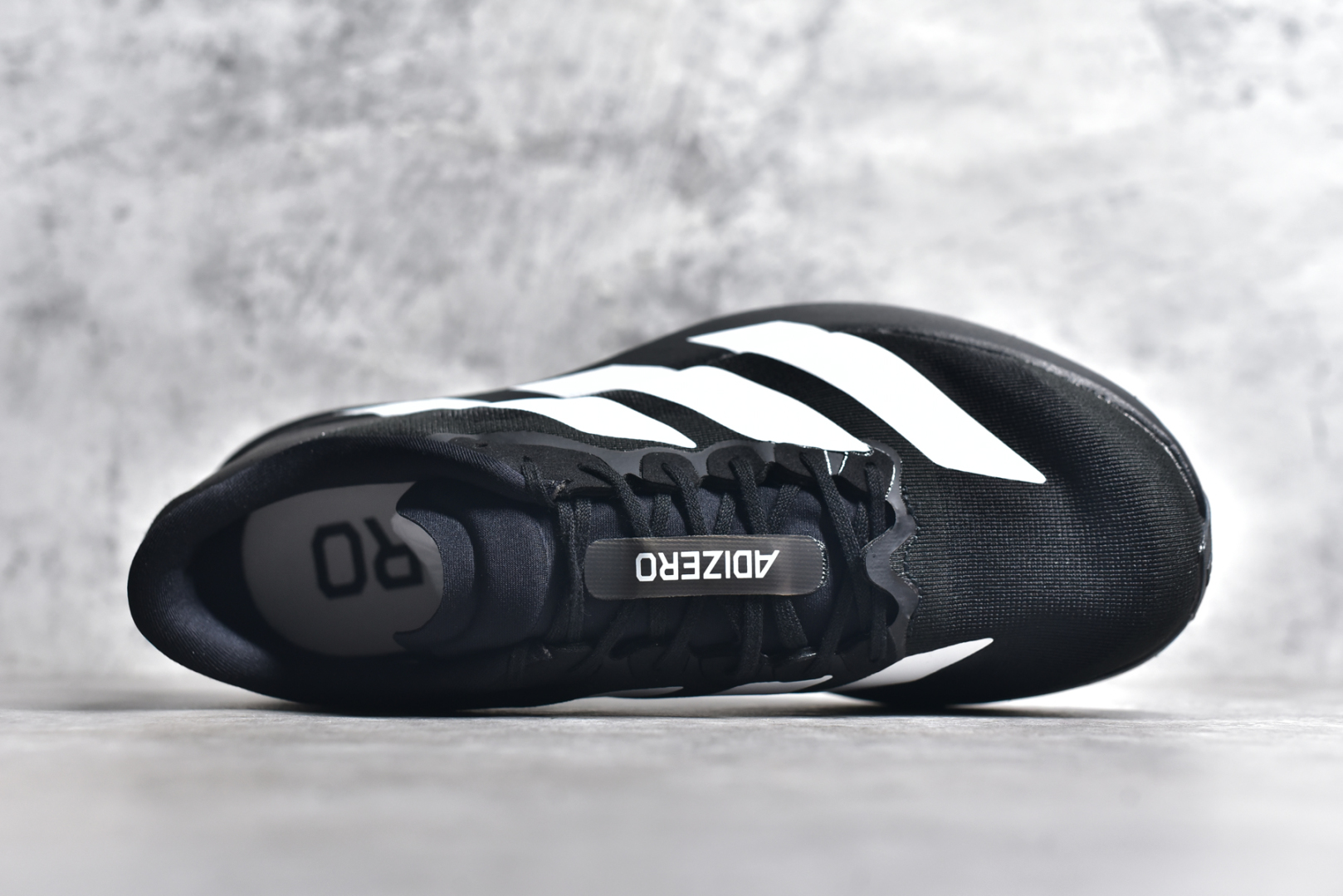 图片[4]-#AD Adizero Evo SL JH6206 阿迪超轻透气缓震跑鞋 #以令人难以置信的138克重量，刷新了跑鞋轻量化的记录，阿迪在材料科学和工艺技术上的深厚积累。 #全新鞋款采用Lightweight Upper材料，让穿着者几乎能够体验到一种\”裸足\”的感觉 尺码：39 40 40.5 41 42 42.5 43 44 44.5 45-选品中心