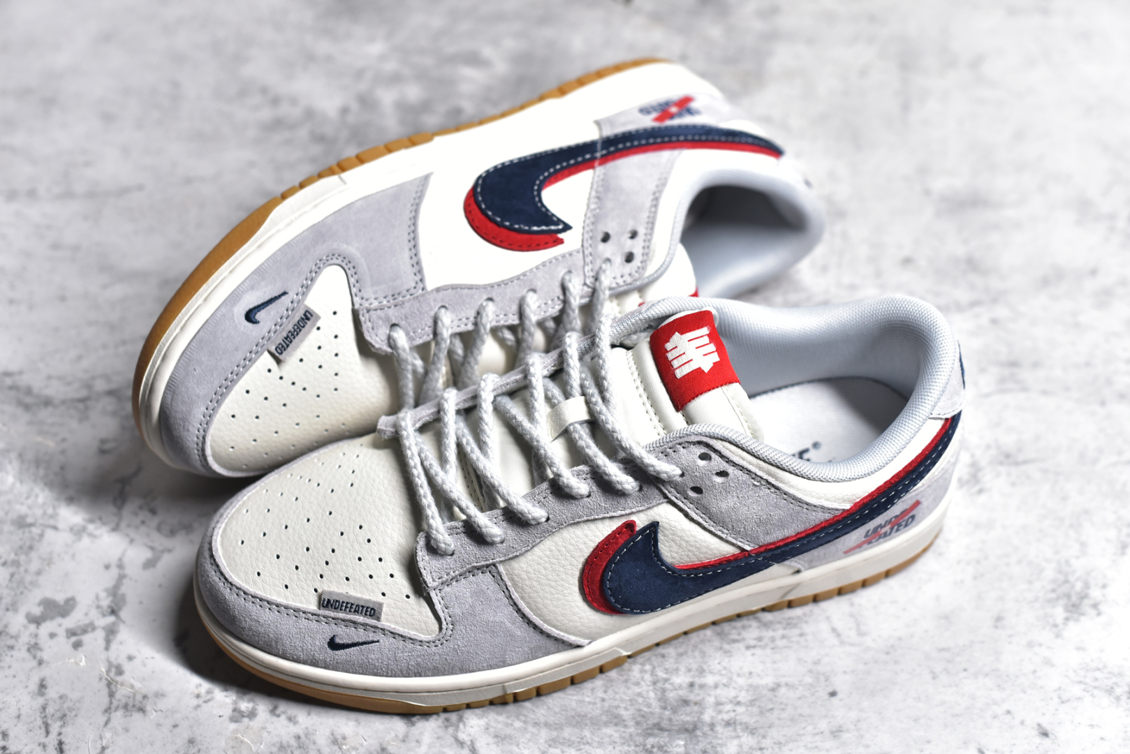 图片[7]-#NK SB Dunk Low UN联名 猪生胶黑勾 周年高端定制 低帮休闲板鞋 DM6868-032 #定制鞋盒 大厂纯原品质出货 超高清洁度 皮料切割干净无任何毛边 细节完美 尺码：36 36.5 37.5 38 38.5 39 40 40.5 41 42 42.5 43 44 44.5 45-选品中心