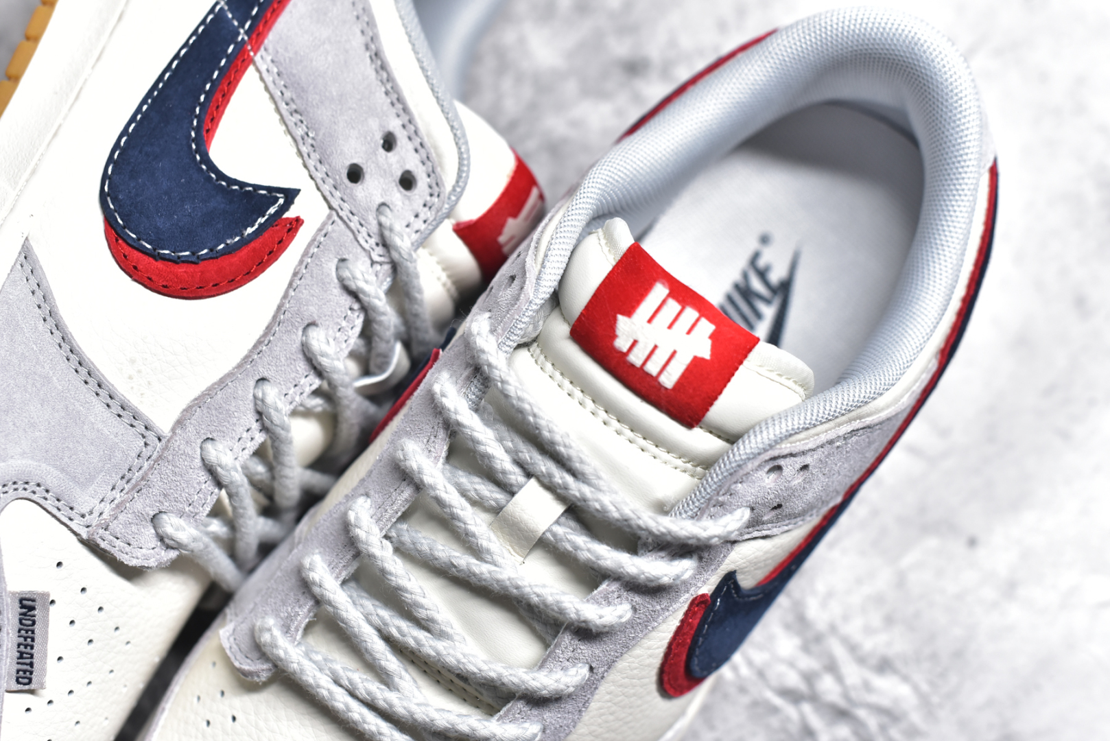 图片[9]-#NK SB Dunk Low UN联名 猪生胶黑勾 周年高端定制 低帮休闲板鞋 DM6868-032 #定制鞋盒 大厂纯原品质出货 超高清洁度 皮料切割干净无任何毛边 细节完美 尺码：36 36.5 37.5 38 38.5 39 40 40.5 41 42 42.5 43 44 44.5 45-选品中心