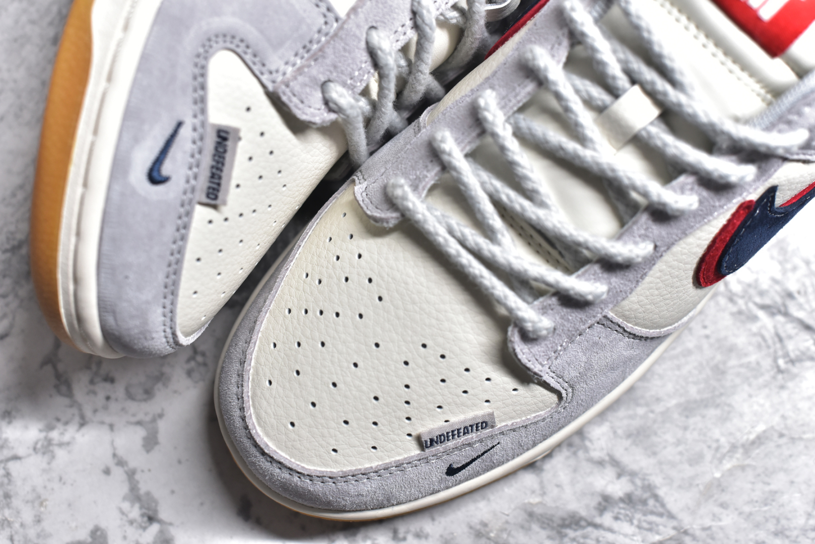 图片[8]-#NK SB Dunk Low UN联名 猪生胶黑勾 周年高端定制 低帮休闲板鞋 DM6868-032 #定制鞋盒 大厂纯原品质出货 超高清洁度 皮料切割干净无任何毛边 细节完美 尺码：36 36.5 37.5 38 38.5 39 40 40.5 41 42 42.5 43 44 44.5 45-选品中心