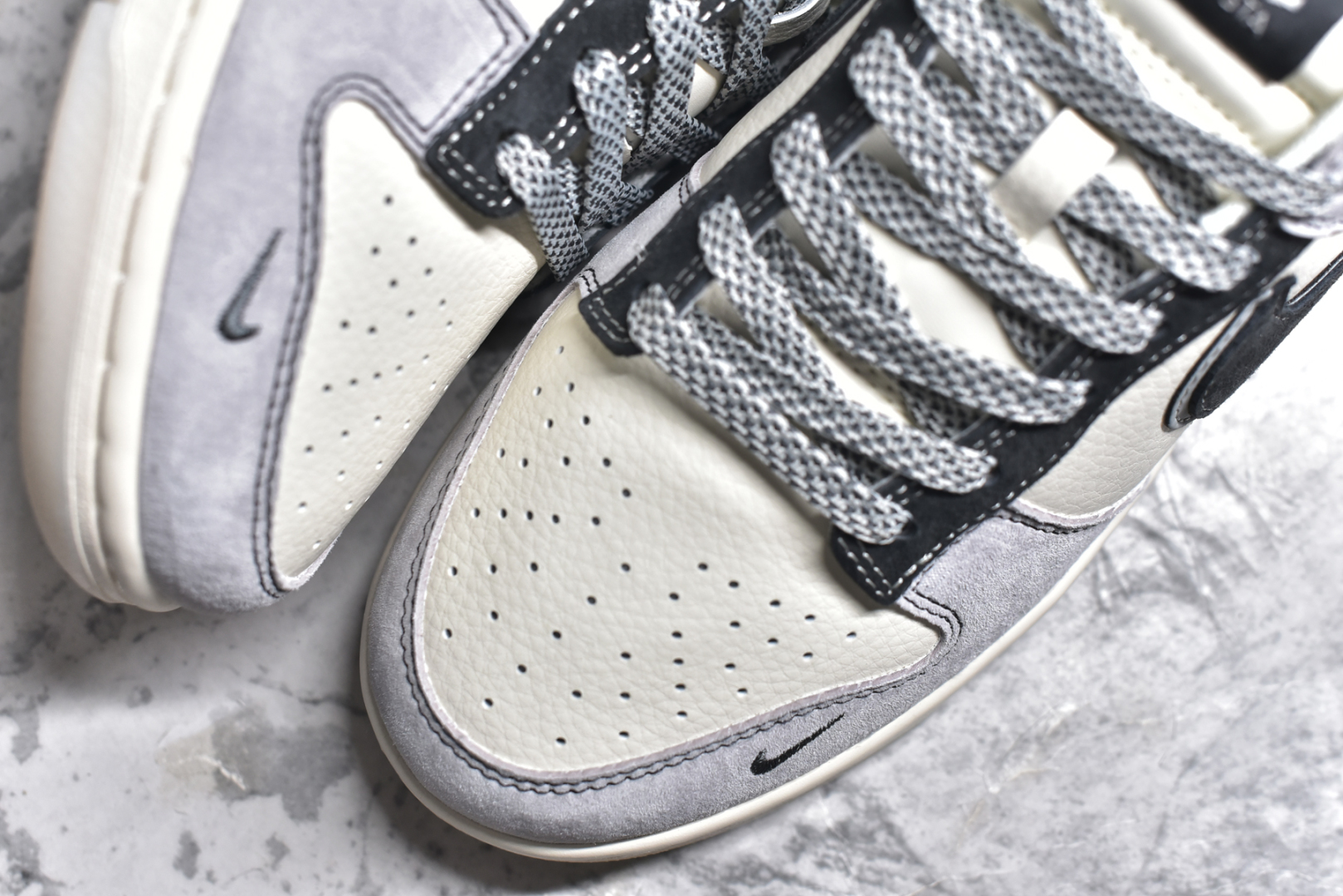 图片[8]-#NK SB Dunk Low x BAPE 白灰黑双钩满天星 纯原大厂出品 极力推荐👏 原装头层材料 独家版型蒸餾加工 帶來的是更好的视觉和脚感体验 大厂纯原品质出货 清洁度 电绣工艺 皮料切割干净无任何毛边 细节完美 货号：DM6868 031XK 尺码：36 36.5 37.5 38 38.5 39 40 40.5 41 42 42.5 43 44 44.5 45-选品中心