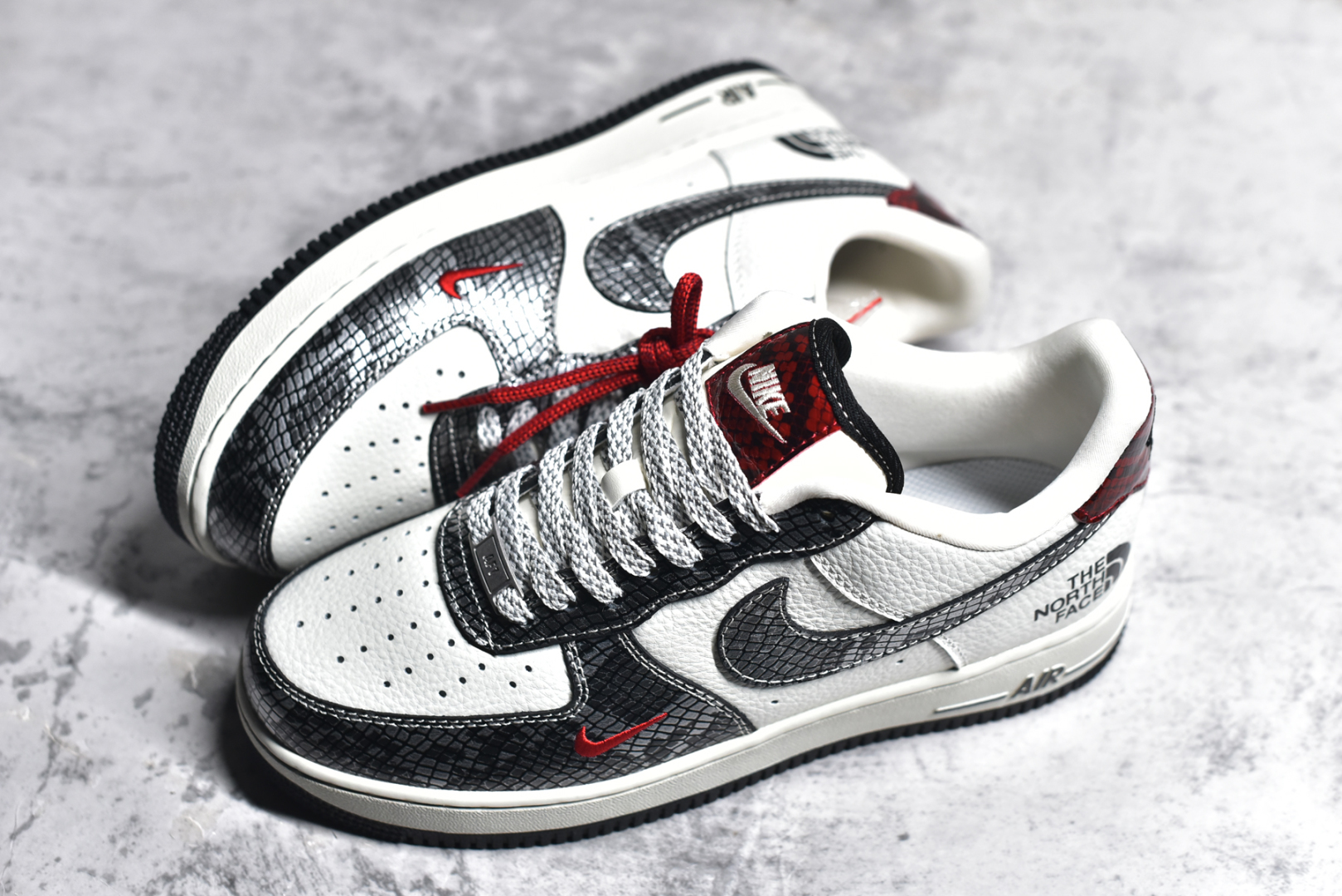 图片[7]-#NK Air Force 1\’07 Low 北面联名蛇年限定 银蛇 空军一号低帮休闲板鞋 CH6336-521 #原楦头原纸板 原装鞋盒 定制五金配件 内置全掌气垫 原厂鞋底 尺码：36 36.5 37.5 38 38.5 39 40 40.5 41 42 42.5 43 44 44.5 45-选品中心