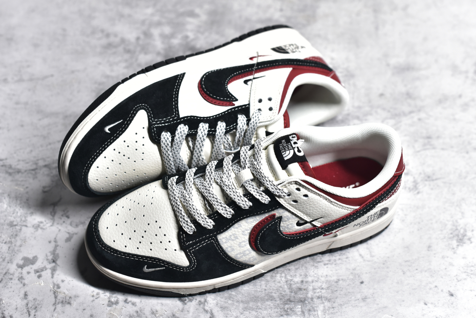 图片[7]-#NK SB Dunk Low 北面联名 猪八黑红勾 周年高端定制 低帮休闲板鞋 DM6868-043 #定制鞋盒 大厂纯原品质出货 超高清洁度 皮料切割干净无任何毛边 细节完美 尺码：36 36.5 37.5 38 38.5 39 40 40.5 41 42 42.5 43 44 44.5 45-选品中心