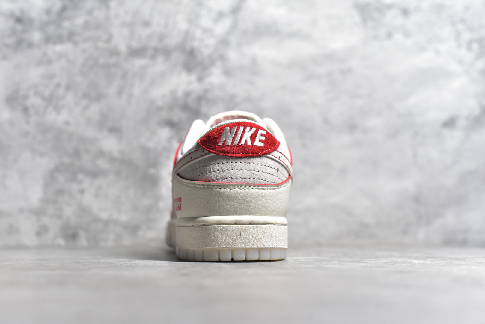 图片[5]-#Nk SB Dunk Low Sup联名 猪八白勾 周年高端定制 低帮休闲板鞋 DM6868-033 #定制鞋盒 大厂纯原品质出货 超高清洁度 皮料切割干净无任何毛边 细节完美 尺码：36 36.5 37.5 38 38.5 39 40 40.5 41 42 42.5 43 44 44.5 45-选品中心