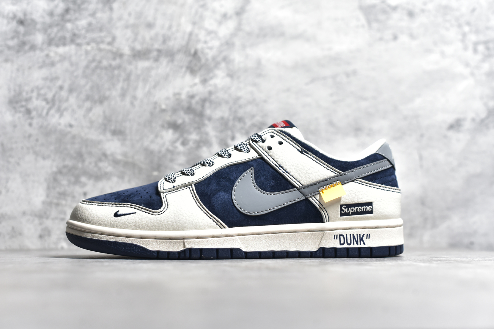 #NK SB Dunk Low 斯图西联名 米蓝灰勾 周年高端定制 低帮休闲板鞋 DM6868-035 #定制鞋盒 大厂纯原品质出货 超高清洁度 皮料切割干净无任何毛边 细节完美 尺码：36 36.5 37.5 38 38.5 39 40 40.5 41 42 42.5 43 44 44.5 45-选品中心