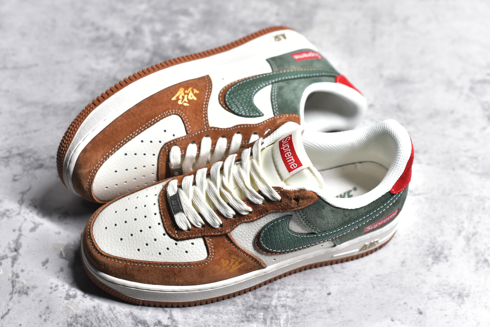 图片[7]-#NK Air Force 1\’07 Low Supreme联名蛇年限定 青棕双勾 空军一号低帮休闲板鞋 DM6688-025 #原楦头原纸板 原装鞋盒 定制五金配件 内置全掌气垫 原厂鞋底 尺码：36 36.5 37.5 38 38.5 39 40 40.5 41 42 42.5 43 44 44.5 45-选品中心