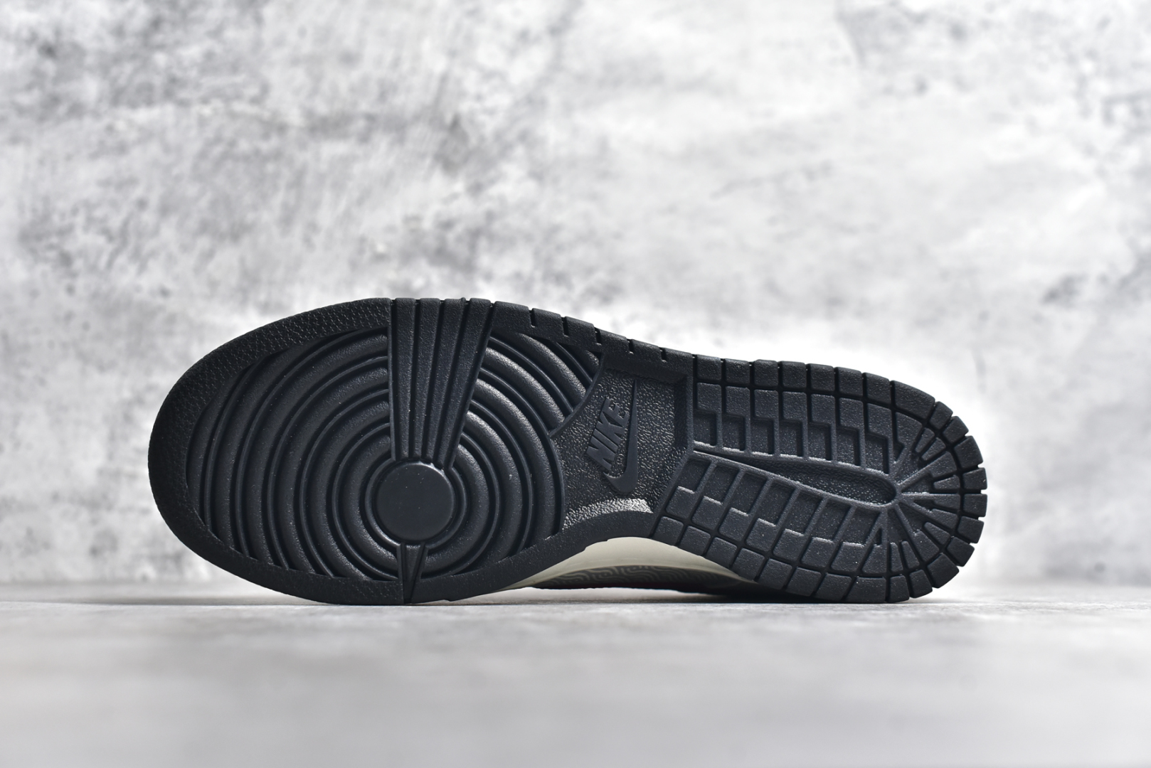 图片[6]-#NK SB Dunk Low 蛇年限定 祥云红勾 周年高端定制 低帮休闲板鞋 DJ2024-094 #定制鞋盒 大厂纯原品质出货 超高清洁度 皮料切割干净无任何毛边 细节完美 尺码：36 36.5 37.5 38 38.5 39 40 40.5 41 42 42.5 43 44 44.5 45-选品中心