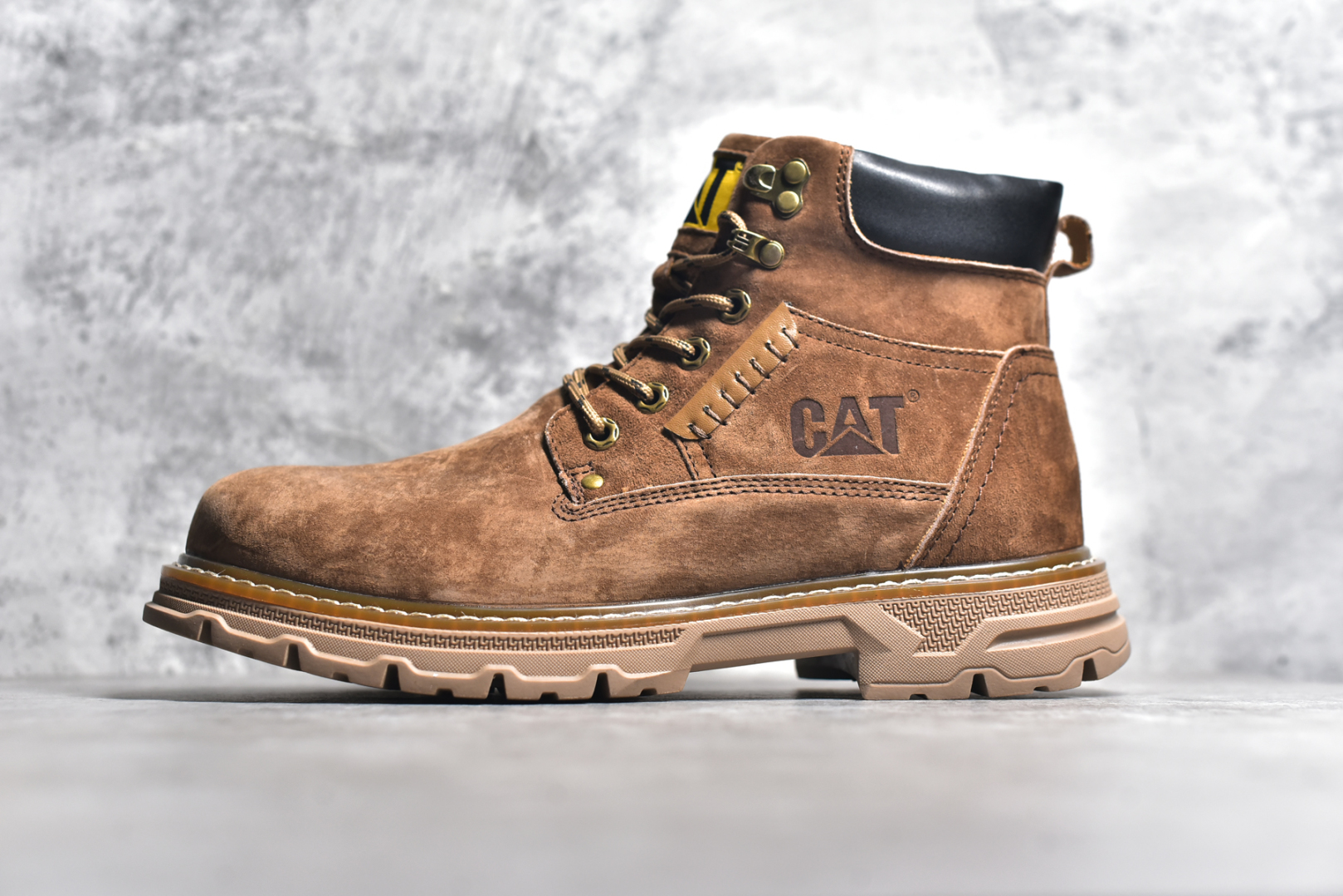 #CAT卡特 户外工装轻底中帮休闲马丁靴系列 广东大厂品质 全新工艺升级 全鞋真牛皮材料 大底到五金都是代工厂原材料制作 同原版固特异永不开胶工艺 好货不杀猪 首单质量严格把控 全网独家首发 品质毋庸置疑 全套官网统一包装 今年冬季防寒户外专用 日常随意搭配 尺码：39 40 41 42 43 44（皮鞋码）-选品中心