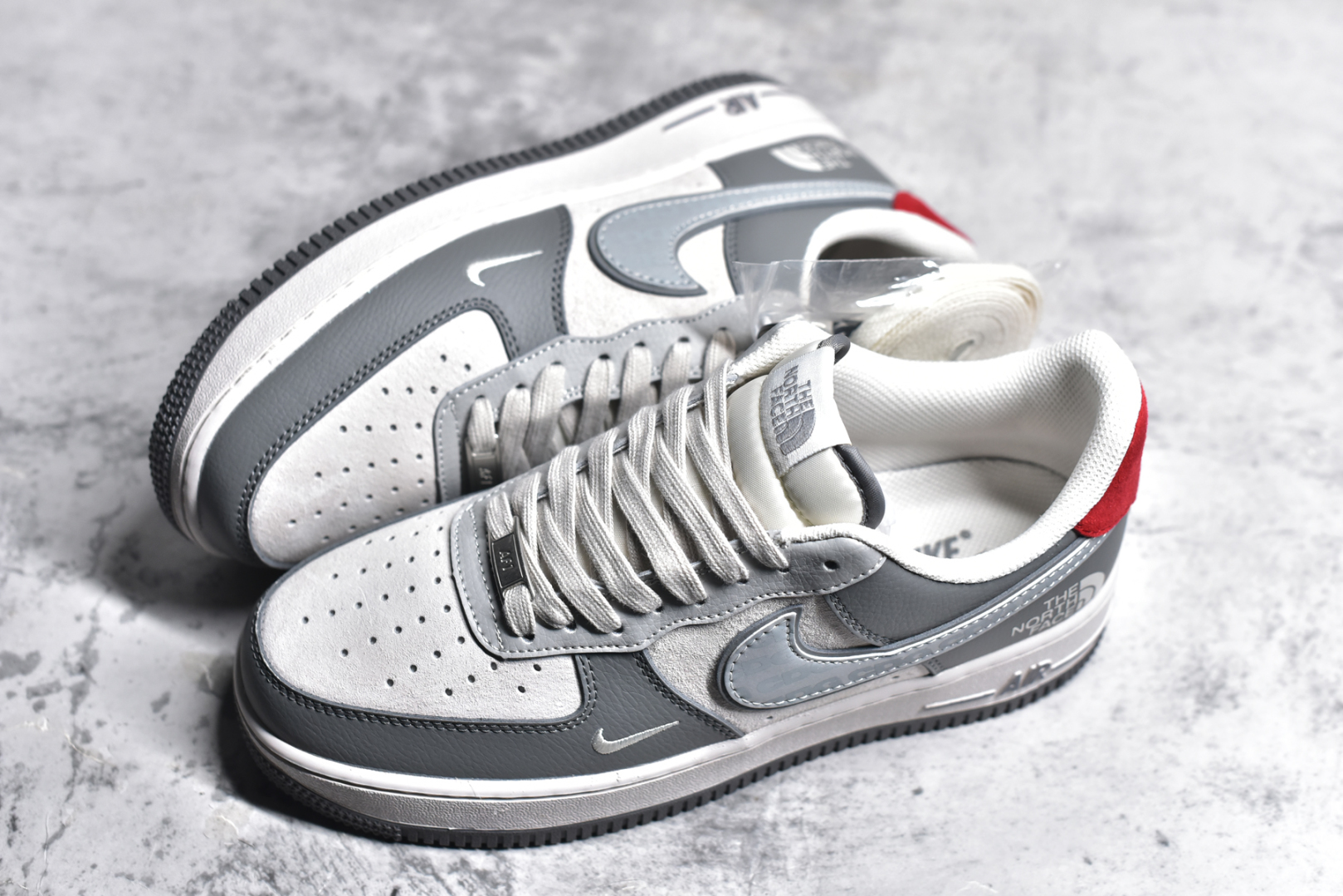 图片[7]-#NK Air Force 1\’07 Low 北面联名 CDG米灰 空军一号低帮休闲板鞋 DM6688-050 #原楦头原纸板 原装鞋盒 定制五金配件 内置全掌气垫 原厂鞋底 尺码：36 36.5 37.5 38 38.5 39 40 40.5 41 42 42.5 43 44 44.5 45-选品中心