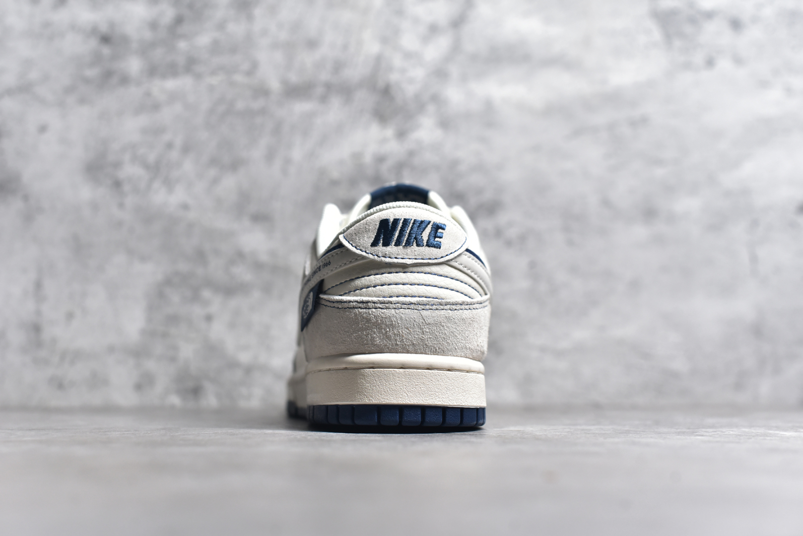 图片[5]-#NK SB Dunk Low 北面联名 猪八白蓝勾 周年高端定制 低帮休闲板鞋 DM6868-023 #定制鞋盒 大厂纯原品质出货 超高清洁度 皮料切割干净无任何毛边 细节完美 尺码：36 36.5 37.5 38 38.5 39 40 40.5 41 42 42.5 43 44 44.5 45-选品中心