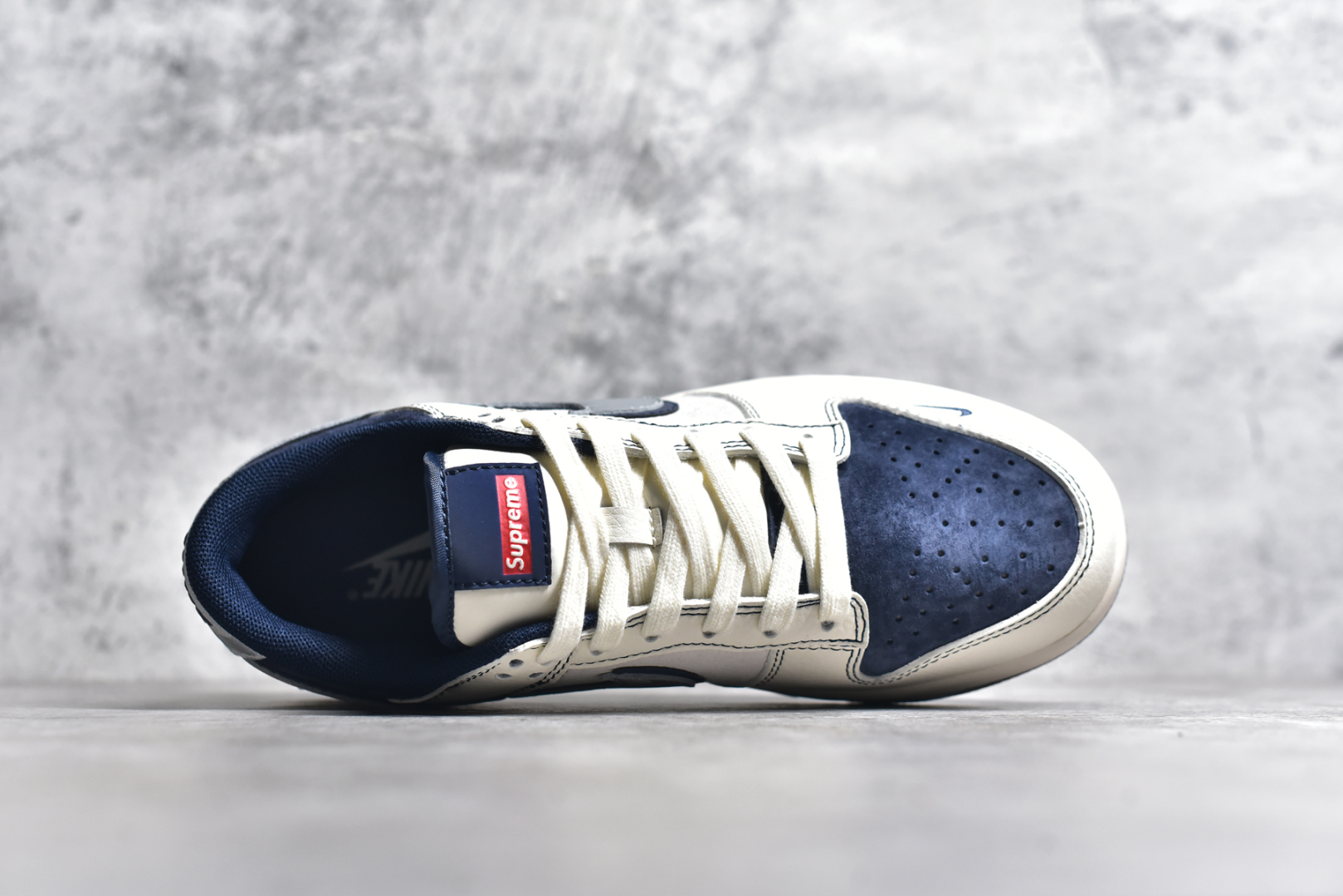 图片[4]-#Nk SB Dunk Low Sup联名 暗纹银蓝勾 周年高端定制 低帮休闲板鞋 DM6868-044 #定制鞋盒 大厂纯原品质出货 超高清洁度 皮料切割干净无任何毛边 细节完美 尺码：36 36.5 37.5 38 38.5 39 40 40.5 41 42 42.5 43 44 44.5 45-选品中心