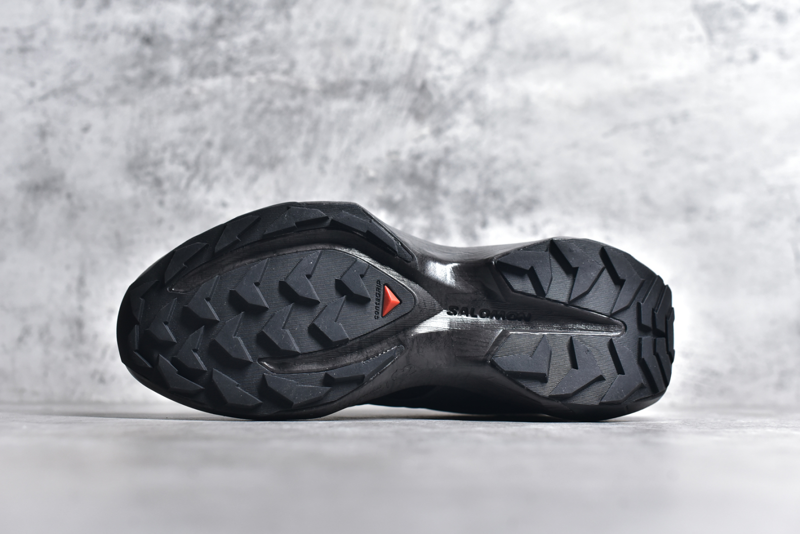 图片[6]-#SALOMON XT PU.RE ADVANCED 萨洛蒙潮流越野机能户外功能鞋 纯原外贸平台特供订单 耗时半年巨作 全套原纸板楦头开发 原厂特供网布配套加持 确保原汁原味 完美呈现版型 原档数据独家私模五层组合大底 男女鞋同步官方开发至46.5 原装Ortholite轻量化鞋垫 中底布带钢印编号 原厂TPU锁扣 进口港宝加持 后跟自然饱满 还原公司包裹性 基于 SALOMON 初代 XT 鞋身造型并搭载 4D ADVANCED CHASSIS™ 大底打造而成 为这款 XT-QUEST 带来了多项足部控制与保护等功能性 如在运动过程中控制左右晃动的过程而提高稳定性、改善长途越野过程中足中到足尖的过渡、提高感知岩石的精确度以抵抗尖锐物体对脚底的伤害以及采用动态缓冲来增强穿着舒适感 从而减轻疲劳感 使 XT-QUEST 成为一双舒适且安全的户外之履 尺码：36 36.5 37.5 38 38.5 39 40 40.5 41 42 42.5 43 44 44.5 45 46 46.5-选品中心