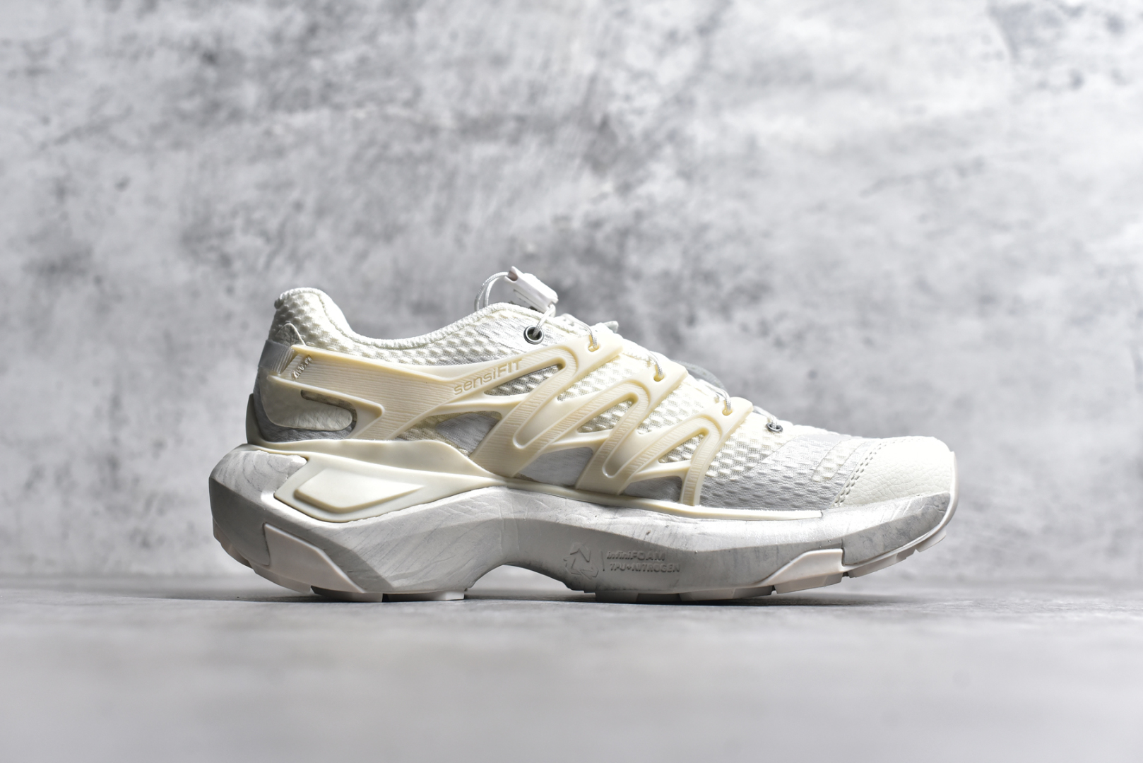 图片[3]-#SALOMON XT PU.RE ADVANCED 萨洛蒙潮流越野机能户外功能鞋 纯原外贸平台特供订单 耗时半年巨作 全套原纸板楦头开发 原厂特供网布配套加持 确保原汁原味 完美呈现版型 原档数据独家私模五层组合大底 男女鞋同步官方开发至46.5 原装Ortholite轻量化鞋垫 中底布带钢印编号 原厂TPU锁扣 进口港宝加持 后跟自然饱满 还原公司包裹性 基于 SALOMON 初代 XT 鞋身造型并搭载 4D ADVANCED CHASSIS™ 大底打造而成 为这款 XT-QUEST 带来了多项足部控制与保护等功能性 如在运动过程中控制左右晃动的过程而提高稳定性、改善长途越野过程中足中到足尖的过渡、提高感知岩石的精确度以抵抗尖锐物体对脚底的伤害以及采用动态缓冲来增强穿着舒适感 从而减轻疲劳感 使 XT-QUEST 成为一双舒适且安全的户外之履 尺码：36 36.5 37.5 38 38.5 39 40 40.5 41 42 42.5 43 44 44.5 45 46 46.5-选品中心