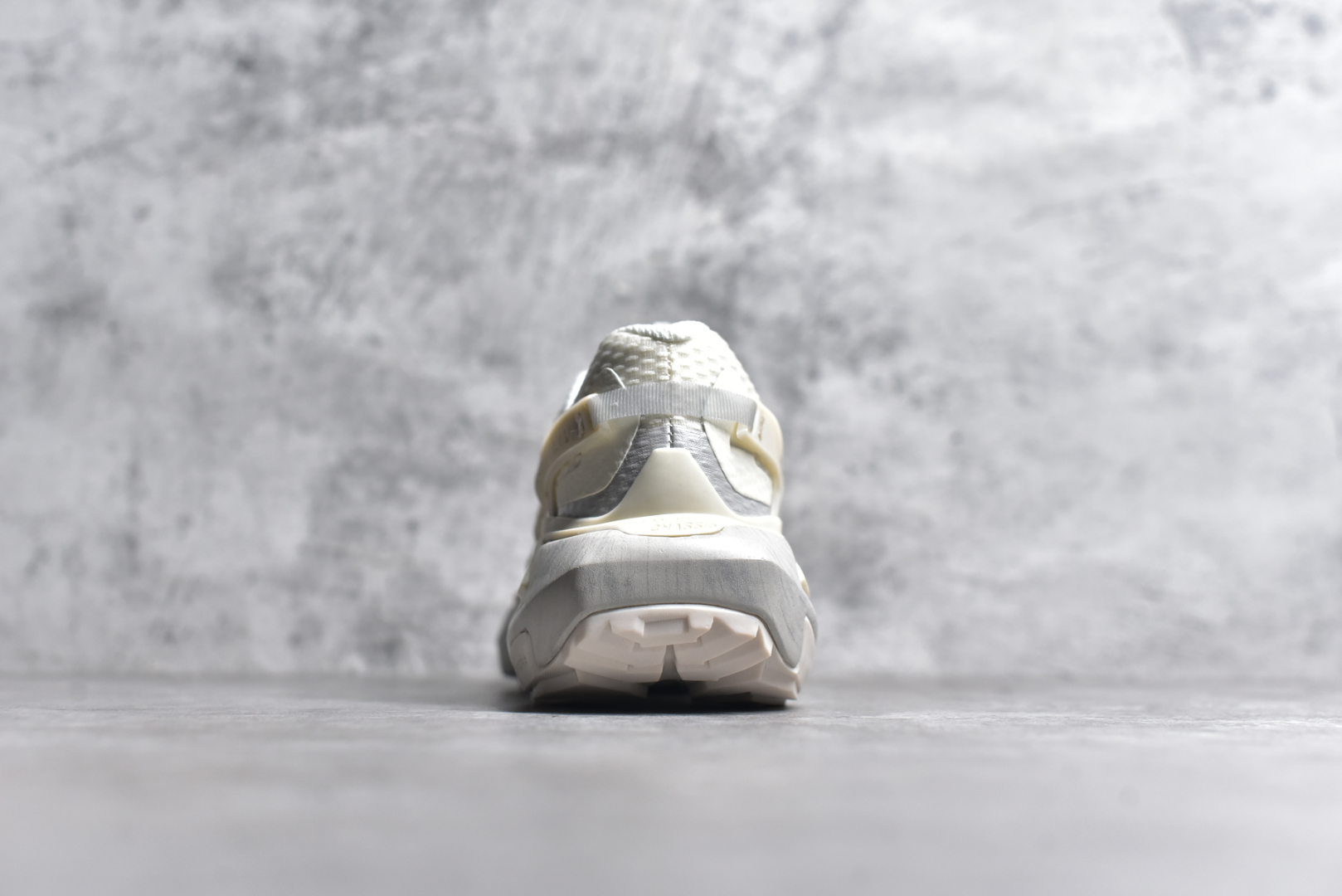 图片[5]-#SALOMON XT PU.RE ADVANCED 萨洛蒙潮流越野机能户外功能鞋 纯原外贸平台特供订单 耗时半年巨作 全套原纸板楦头开发 原厂特供网布配套加持 确保原汁原味 完美呈现版型 原档数据独家私模五层组合大底 男女鞋同步官方开发至46.5 原装Ortholite轻量化鞋垫 中底布带钢印编号 原厂TPU锁扣 进口港宝加持 后跟自然饱满 还原公司包裹性 基于 SALOMON 初代 XT 鞋身造型并搭载 4D ADVANCED CHASSIS™ 大底打造而成 为这款 XT-QUEST 带来了多项足部控制与保护等功能性 如在运动过程中控制左右晃动的过程而提高稳定性、改善长途越野过程中足中到足尖的过渡、提高感知岩石的精确度以抵抗尖锐物体对脚底的伤害以及采用动态缓冲来增强穿着舒适感 从而减轻疲劳感 使 XT-QUEST 成为一双舒适且安全的户外之履 尺码：36 36.5 37.5 38 38.5 39 40 40.5 41 42 42.5 43 44 44.5 45 46 46.5-选品中心