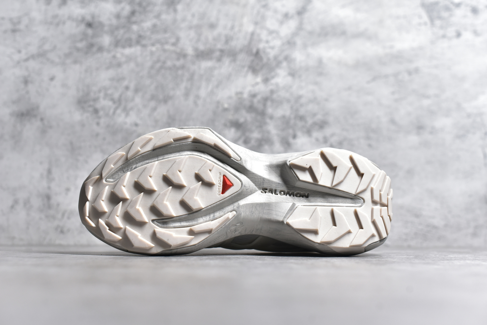 图片[6]-#SALOMON XT PU.RE ADVANCED 萨洛蒙潮流越野机能户外功能鞋 纯原外贸平台特供订单 耗时半年巨作 全套原纸板楦头开发 原厂特供网布配套加持 确保原汁原味 完美呈现版型 原档数据独家私模五层组合大底 男女鞋同步官方开发至46.5 原装Ortholite轻量化鞋垫 中底布带钢印编号 原厂TPU锁扣 进口港宝加持 后跟自然饱满 还原公司包裹性 基于 SALOMON 初代 XT 鞋身造型并搭载 4D ADVANCED CHASSIS™ 大底打造而成 为这款 XT-QUEST 带来了多项足部控制与保护等功能性 如在运动过程中控制左右晃动的过程而提高稳定性、改善长途越野过程中足中到足尖的过渡、提高感知岩石的精确度以抵抗尖锐物体对脚底的伤害以及采用动态缓冲来增强穿着舒适感 从而减轻疲劳感 使 XT-QUEST 成为一双舒适且安全的户外之履 尺码：36 36.5 37.5 38 38.5 39 40 40.5 41 42 42.5 43 44 44.5 45 46 46.5-选品中心