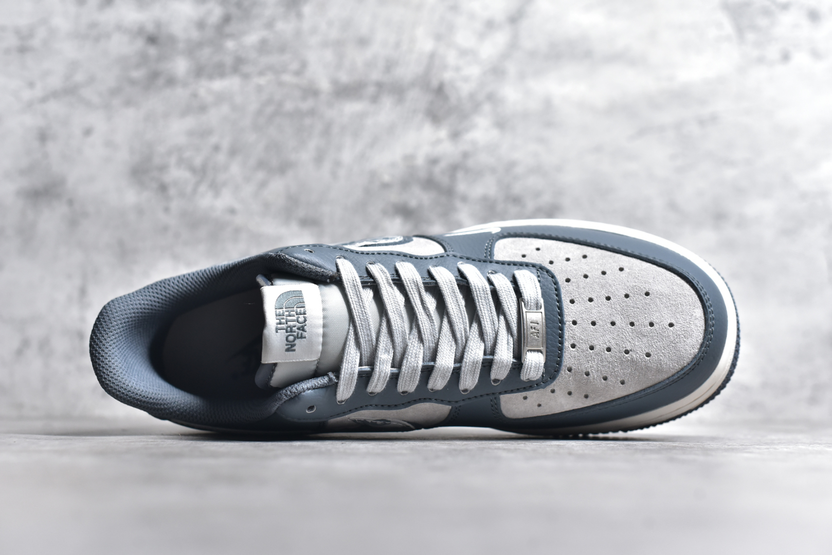 图片[4]-#NK Air Force 1\’07 Low 北面联名 CDG双勾 空军一号低帮休闲板鞋 DM6688-051 #原楦头原纸板 原装鞋盒 定制五金配件 内置全掌气垫 原厂鞋底 尺码：36 36.5 37.5 38 38.5 39 40 40.5 41 42 42.5 43 44 44.5 45-选品中心