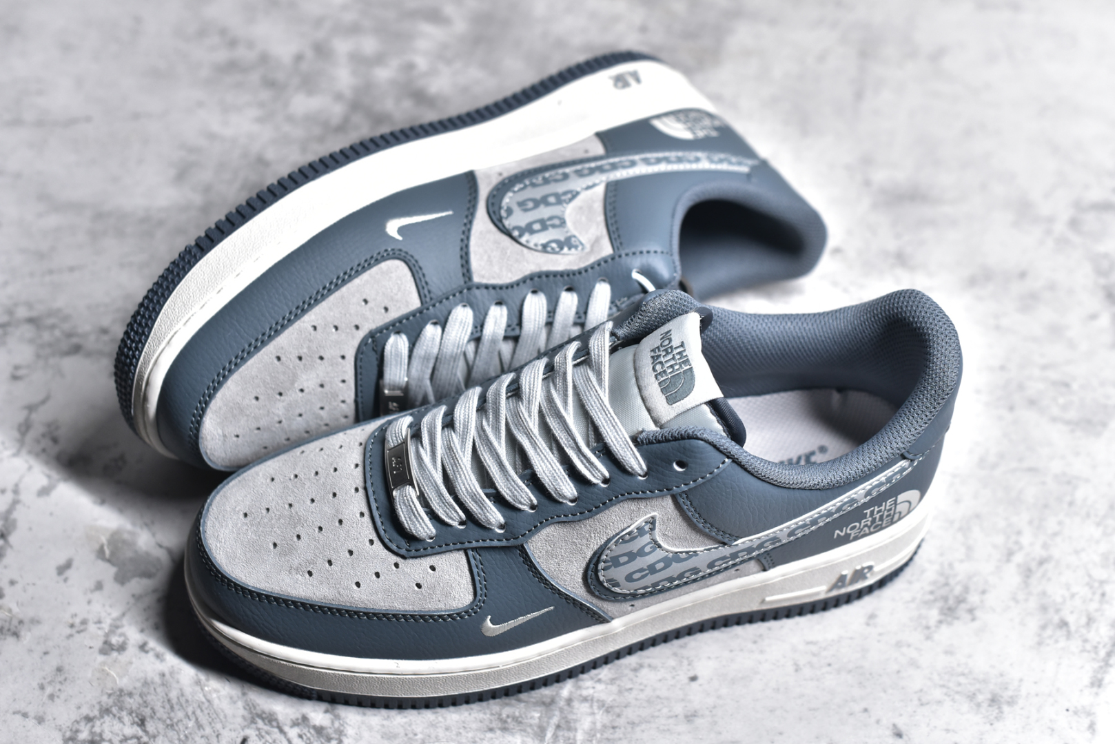 图片[7]-#NK Air Force 1\’07 Low 北面联名 CDG双勾 空军一号低帮休闲板鞋 DM6688-051 #原楦头原纸板 原装鞋盒 定制五金配件 内置全掌气垫 原厂鞋底 尺码：36 36.5 37.5 38 38.5 39 40 40.5 41 42 42.5 43 44 44.5 45-选品中心