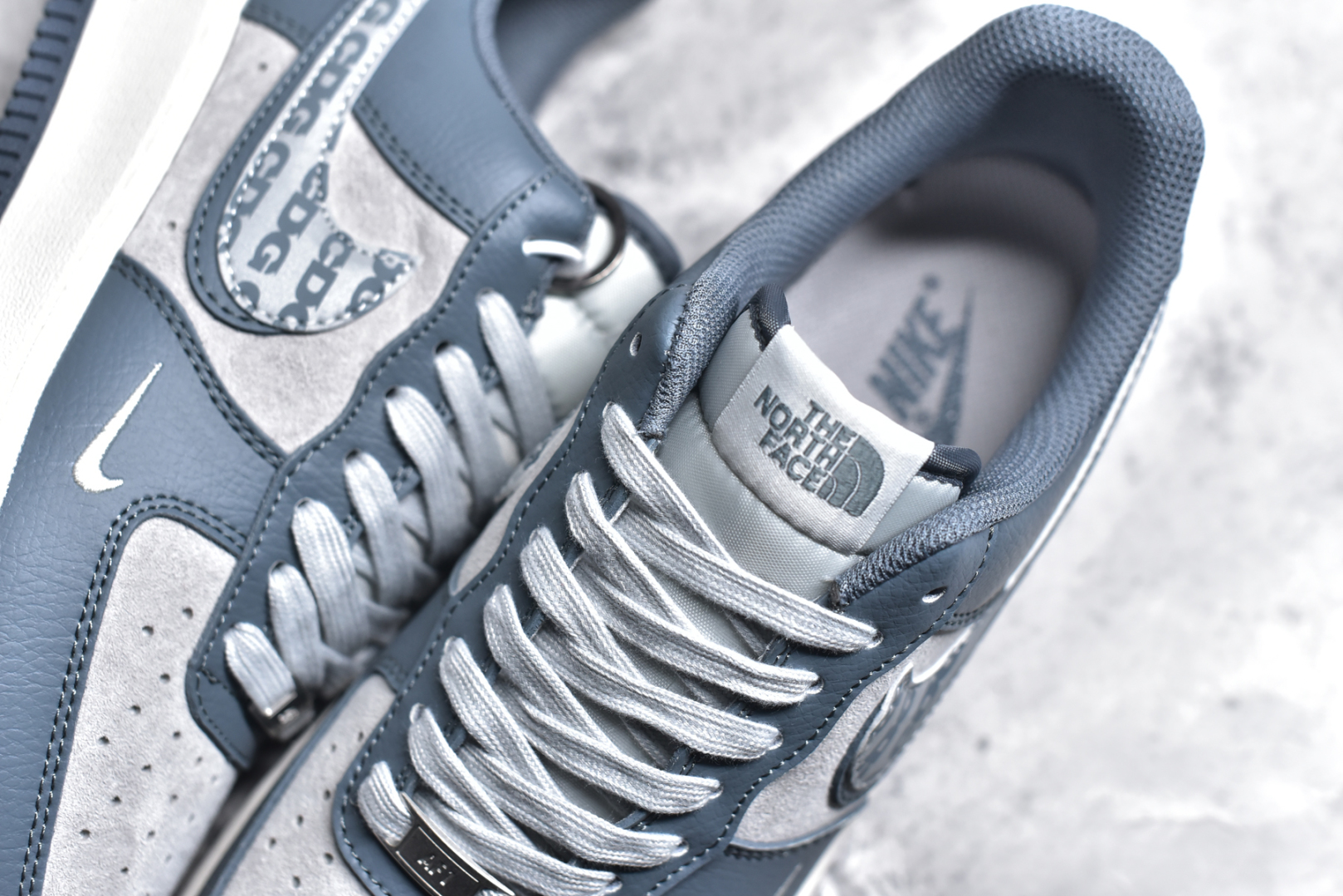 图片[9]-#NK Air Force 1\’07 Low 北面联名 CDG双勾 空军一号低帮休闲板鞋 DM6688-051 #原楦头原纸板 原装鞋盒 定制五金配件 内置全掌气垫 原厂鞋底 尺码：36 36.5 37.5 38 38.5 39 40 40.5 41 42 42.5 43 44 44.5 45-选品中心
