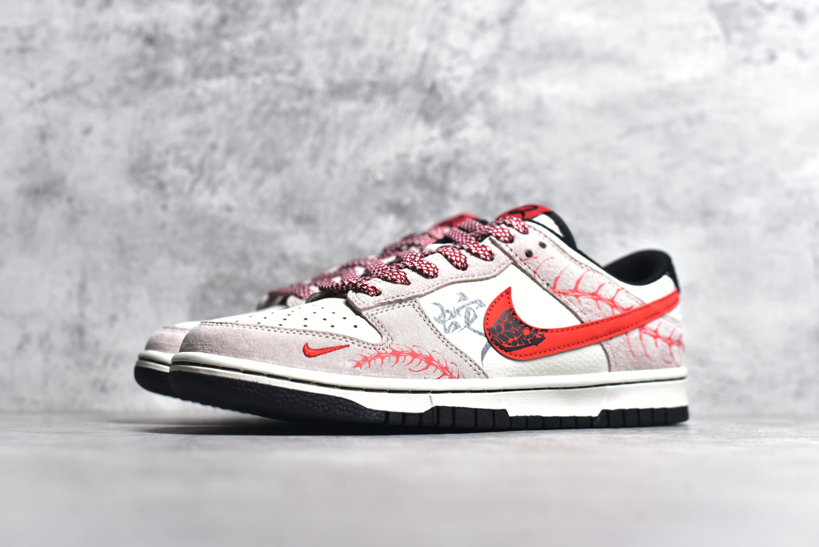 图片[2]-#NK SB Dunk Low 蛇年系列 猪八红勾 高端定制 低帮休闲板鞋 DJ2024-106 #定制鞋盒 大厂纯原品质出货 超高清洁度 皮料切割干净无任何毛边 细节完美 尺码：36 36.5 37.5 38 38.5 39 40 40.5 41 42 42.5 43 44 44.5 45-选品中心