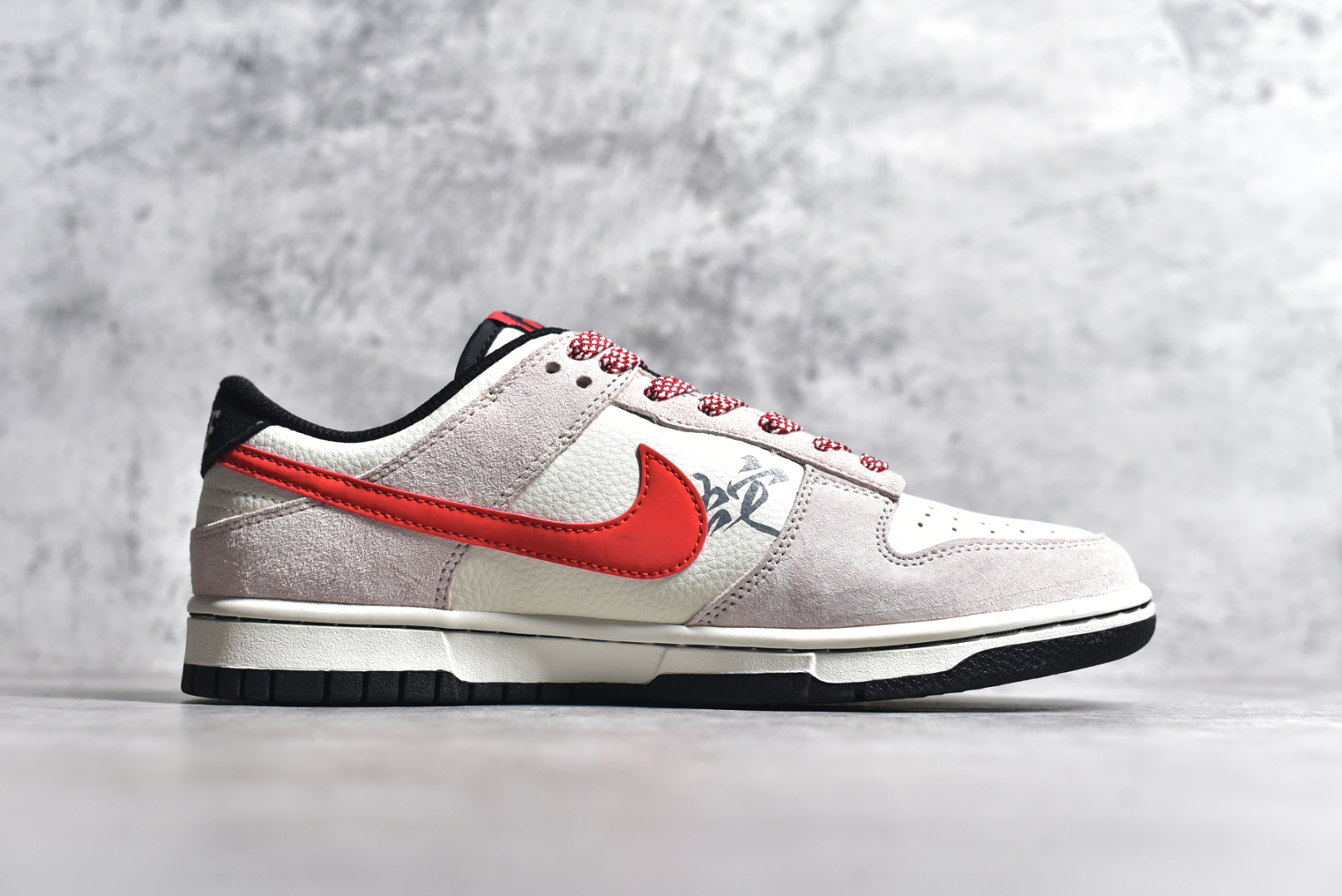 图片[3]-#NK SB Dunk Low 蛇年系列 猪八红勾 高端定制 低帮休闲板鞋 DJ2024-106 #定制鞋盒 大厂纯原品质出货 超高清洁度 皮料切割干净无任何毛边 细节完美 尺码：36 36.5 37.5 38 38.5 39 40 40.5 41 42 42.5 43 44 44.5 45-选品中心