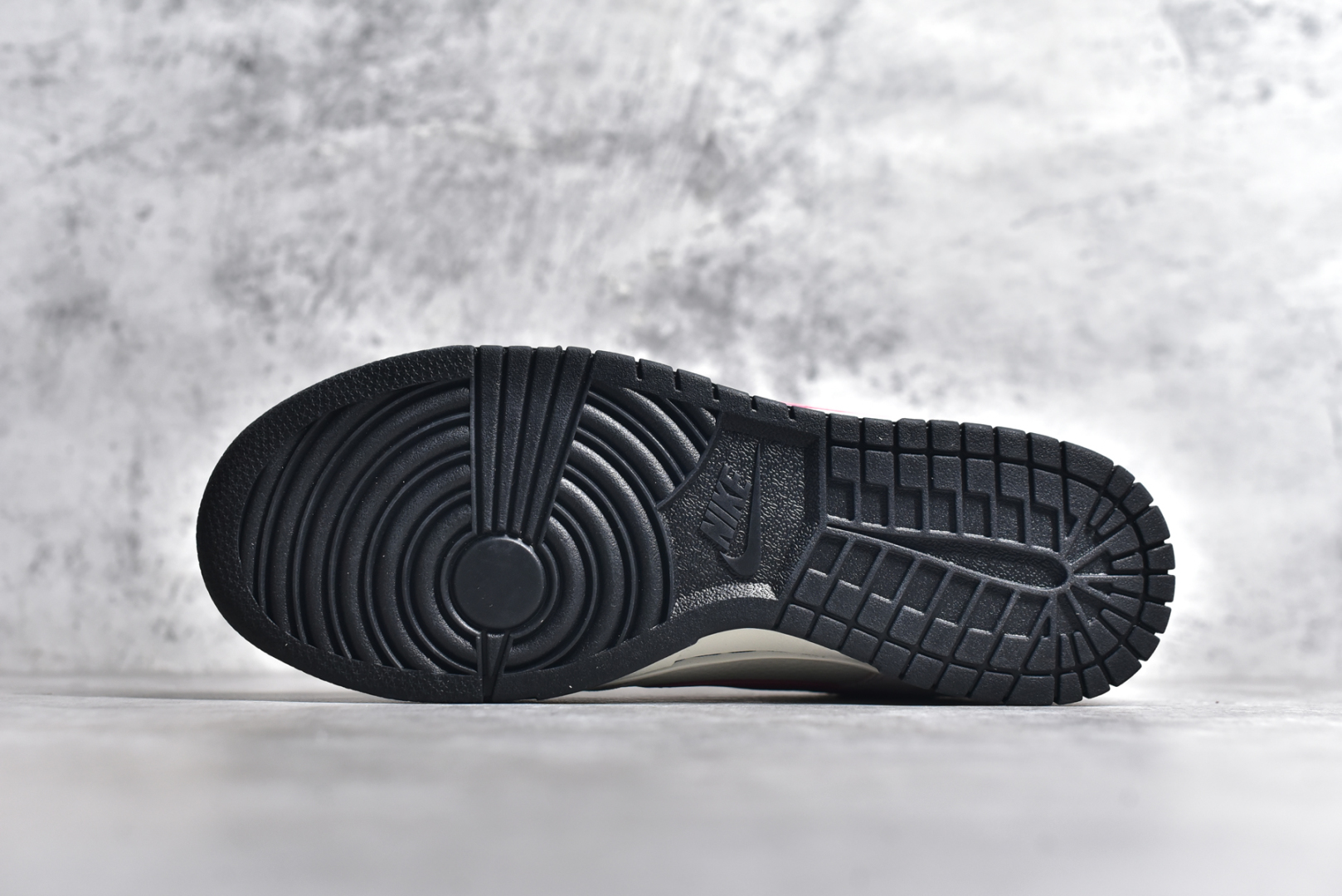 图片[6]-#NK SB Dunk Low 蛇年系列 猪八红勾 高端定制 低帮休闲板鞋 DJ2024-106 #定制鞋盒 大厂纯原品质出货 超高清洁度 皮料切割干净无任何毛边 细节完美 尺码：36 36.5 37.5 38 38.5 39 40 40.5 41 42 42.5 43 44 44.5 45-选品中心