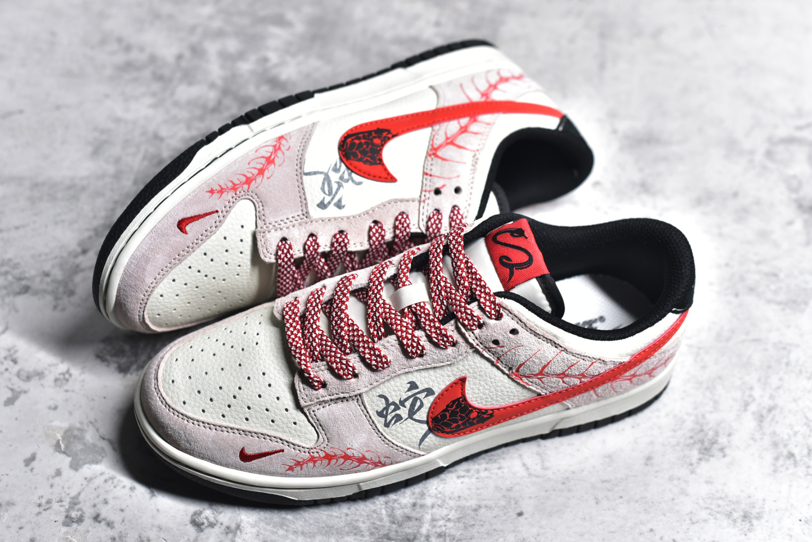 图片[7]-#NK SB Dunk Low 蛇年系列 猪八红勾 高端定制 低帮休闲板鞋 DJ2024-106 #定制鞋盒 大厂纯原品质出货 超高清洁度 皮料切割干净无任何毛边 细节完美 尺码：36 36.5 37.5 38 38.5 39 40 40.5 41 42 42.5 43 44 44.5 45-选品中心