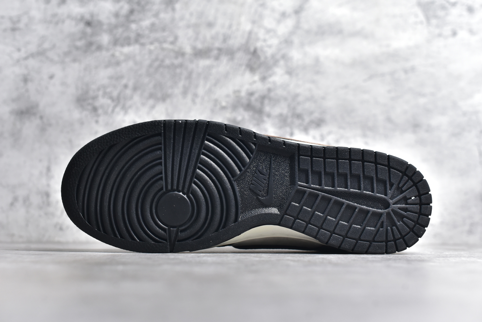 图片[6]-#NK SB Dunk Low 北面蛇年联名 字幕棕勾 周年高端定制 低帮休闲板鞋 DJ2024-090 #定制鞋盒 大厂纯原品质出货 超高清洁度 皮料切割干净无任何毛边 细节完美 尺码：36 36.5 37.5 38 38.5 39 40 40.5 41 42 42.5 43 44 44.5 45-选品中心