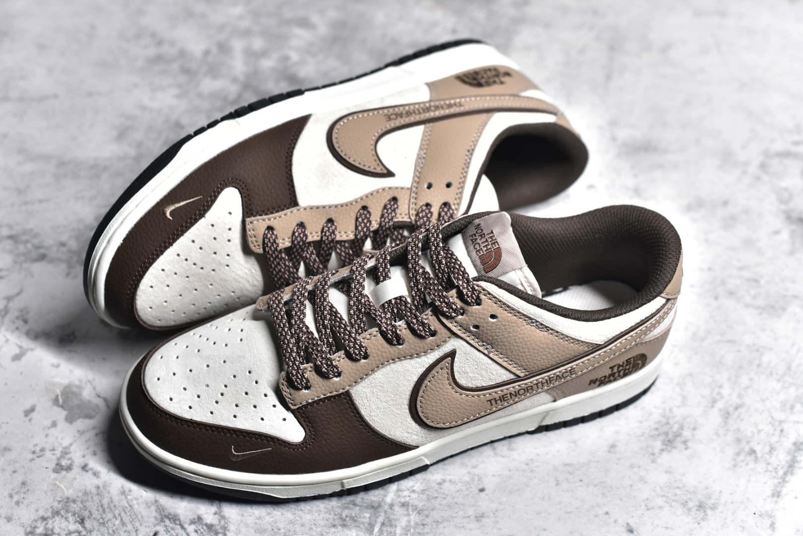 图片[7]-#NK SB Dunk Low 北面蛇年联名 字幕棕勾 周年高端定制 低帮休闲板鞋 DJ2024-090 #定制鞋盒 大厂纯原品质出货 超高清洁度 皮料切割干净无任何毛边 细节完美 尺码：36 36.5 37.5 38 38.5 39 40 40.5 41 42 42.5 43 44 44.5 45-选品中心