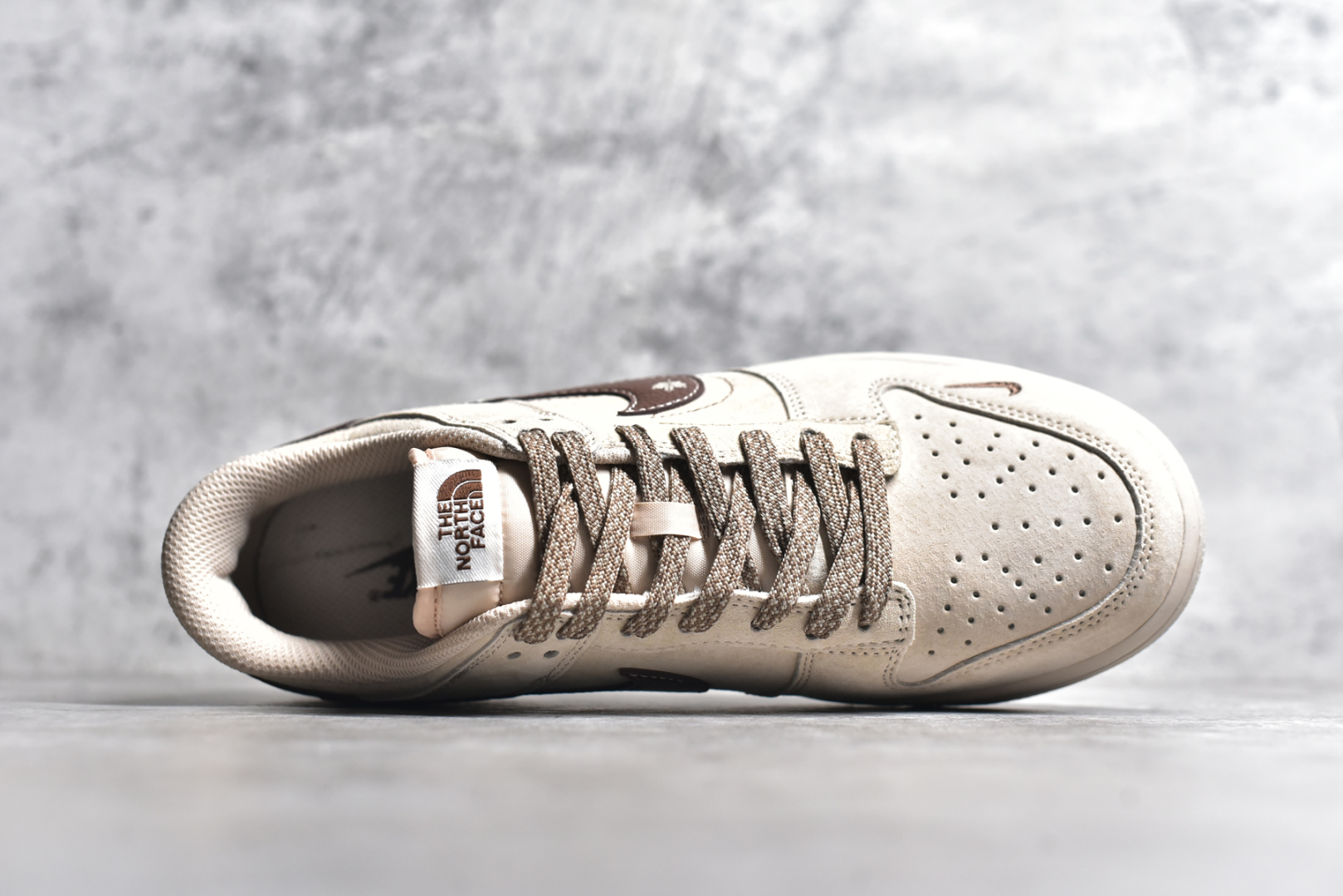 图片[4]-#Nk SB Dunk Low 北面蛇年联名 猪八咖啡勾 周年高端定制 低帮休闲板鞋 DJ2024-086 #定制鞋盒 大厂纯原品质出货 超高清洁度 皮料切割干净无任何毛边 细节完美 尺码：36 36.5 37.5 38 38.5 39 40 40.5 41 42 42.5 43 44 44.5 45-选品中心