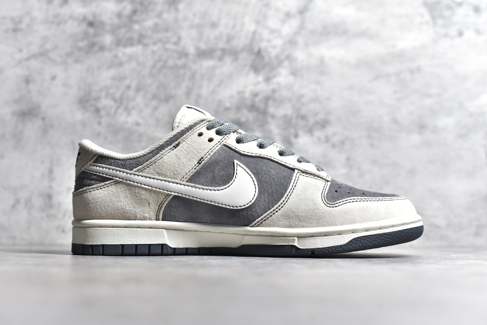图片[3]-#Nk SB Dunk Low 石头岛联名 黑白双勾 周年高端定制 低帮休闲板鞋 DJ2024-087 #定制鞋盒 大厂纯原品质出货 超高清洁度 皮料切割干净无任何毛边 细节完美 尺码：36 36.5 37.5 38 38.5 39 40 40.5 41 42 42.5 43 44 44.5 45-选品中心