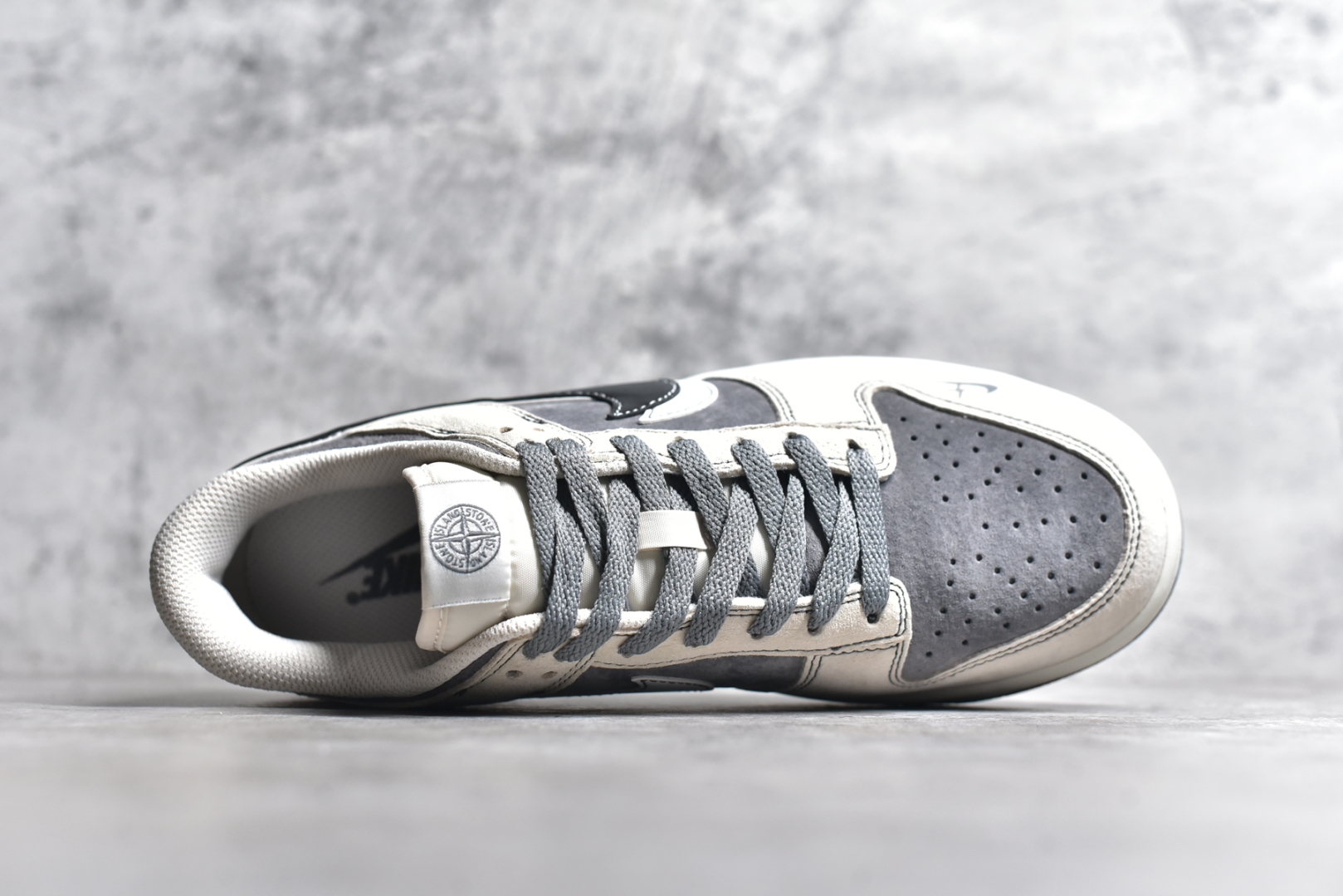 图片[4]-#Nk SB Dunk Low 石头岛联名 黑白双勾 周年高端定制 低帮休闲板鞋 DJ2024-087 #定制鞋盒 大厂纯原品质出货 超高清洁度 皮料切割干净无任何毛边 细节完美 尺码：36 36.5 37.5 38 38.5 39 40 40.5 41 42 42.5 43 44 44.5 45-选品中心