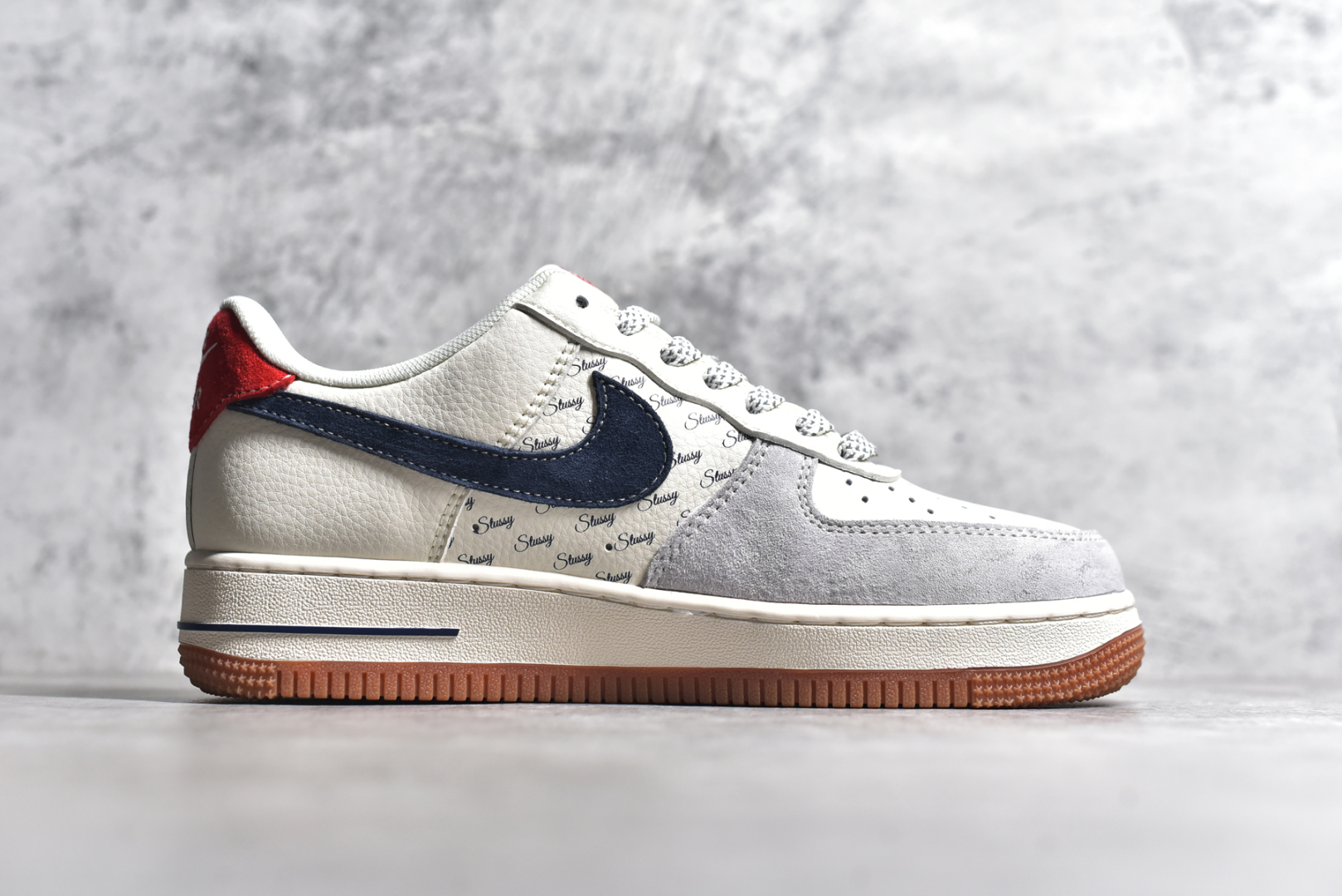 图片[3]-#NK Air Force 1\’07 Low 斯图西联名蛇年限定 小红蛇 空军一号低帮休闲板鞋 XS1958-502 #原楦头原纸板 原装鞋盒 定制五金配件 内置全掌气垫 原厂鞋底 尺码：36 36.5 37.5 38 38.5 39 40 40.5 41 42 42.5 43 44 44.5 45-选品中心