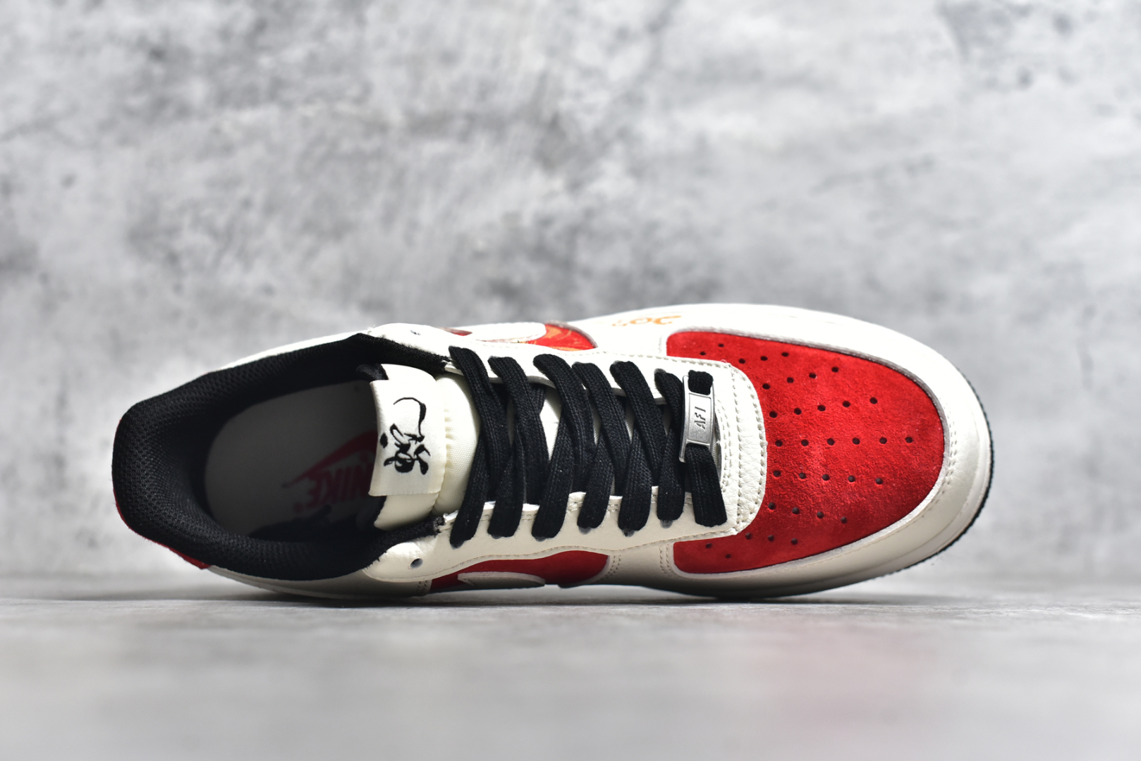图片[4]-#NK Air Force 1 Low 07 x The North Face 蛇年限定 白红 原楦头原纸板 打造纯正低帮空军版型 专注外贸渠道 全掌内置蜂窝气垫 原盒配件 原厂中底钢印、拉帮完美 货号：DM6688 028 尺码：36 36.5 37.5 38 38.5 39 40 40.5 41 42 42.5 43 44 44.5 45-选品中心