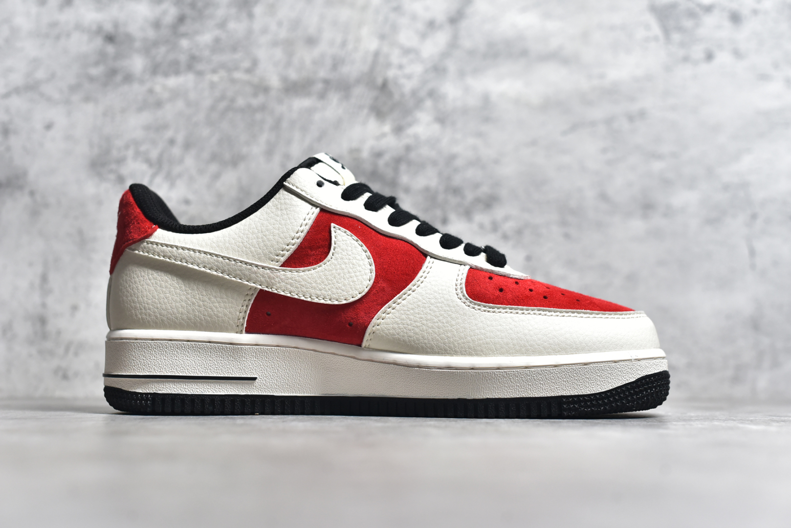 图片[3]-#NK Air Force 1 Low 07 x The North Face 蛇年限定 白红 原楦头原纸板 打造纯正低帮空军版型 专注外贸渠道 全掌内置蜂窝气垫 原盒配件 原厂中底钢印、拉帮完美 货号：DM6688 028 尺码：36 36.5 37.5 38 38.5 39 40 40.5 41 42 42.5 43 44 44.5 45-选品中心
