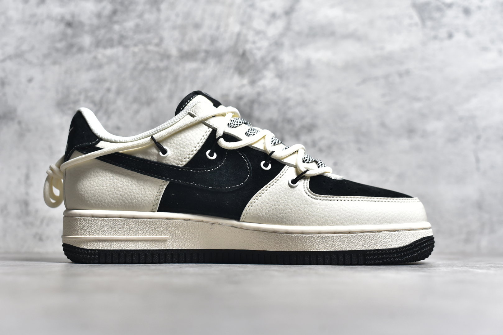 图片[3]-#NK Air Force 1 Low 07 x Peaceminusone 白灰黑小钩雏菊绑带满天星 原楦头原纸板 打造纯正低帮空军版型 专注外贸渠道 全掌内置蜂窝气垫 原盒配件 原厂中底钢印、拉帮完美 货号：DM6688 012 尺码：36 36.5 37.5 38 38.5 39 40 40.5 41 42 42.5 43 44 44.5 45-选品中心