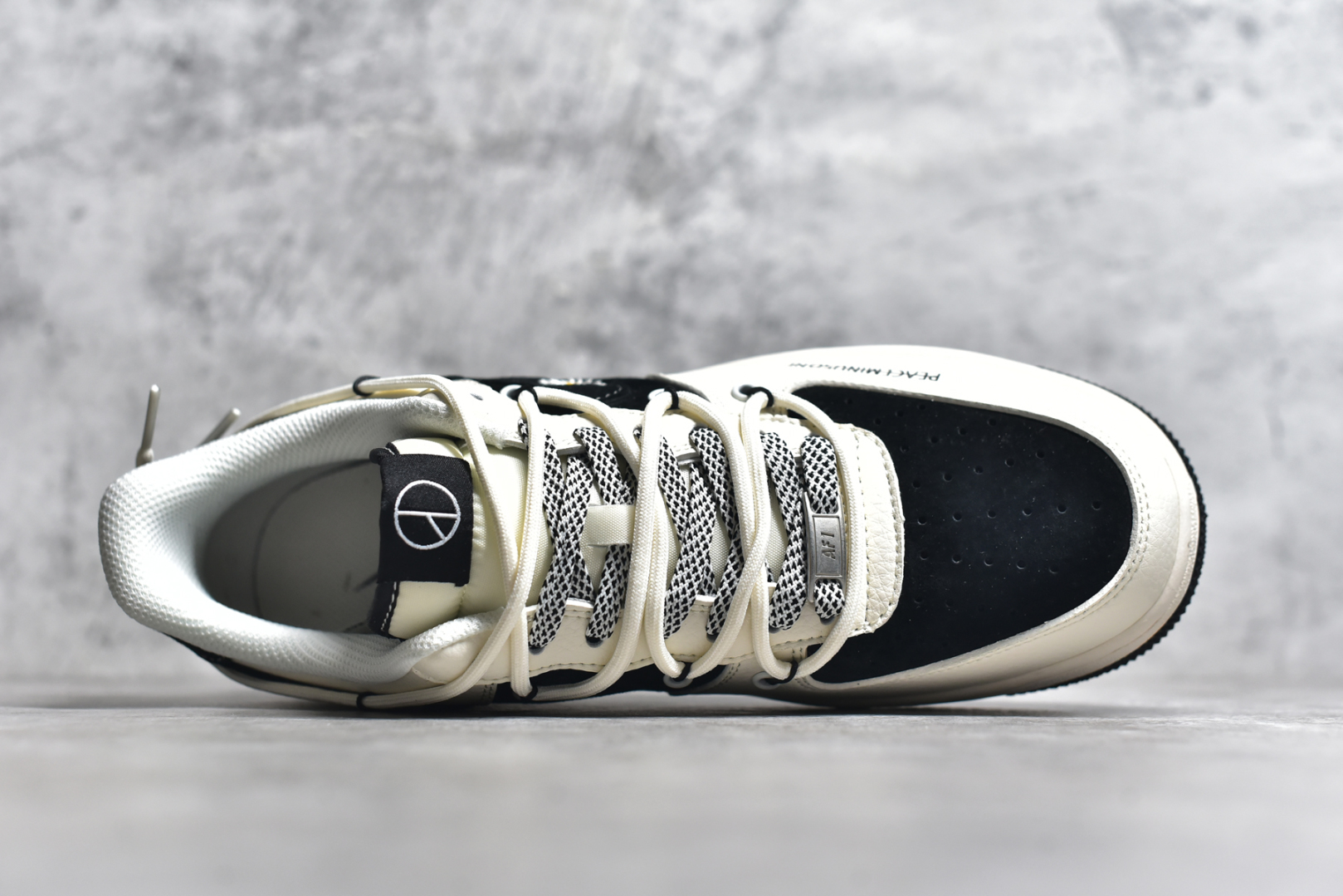 图片[4]-#NK Air Force 1 Low 07 x Peaceminusone 白灰黑小钩雏菊绑带满天星 原楦头原纸板 打造纯正低帮空军版型 专注外贸渠道 全掌内置蜂窝气垫 原盒配件 原厂中底钢印、拉帮完美 货号：DM6688 012 尺码：36 36.5 37.5 38 38.5 39 40 40.5 41 42 42.5 43 44 44.5 45-选品中心