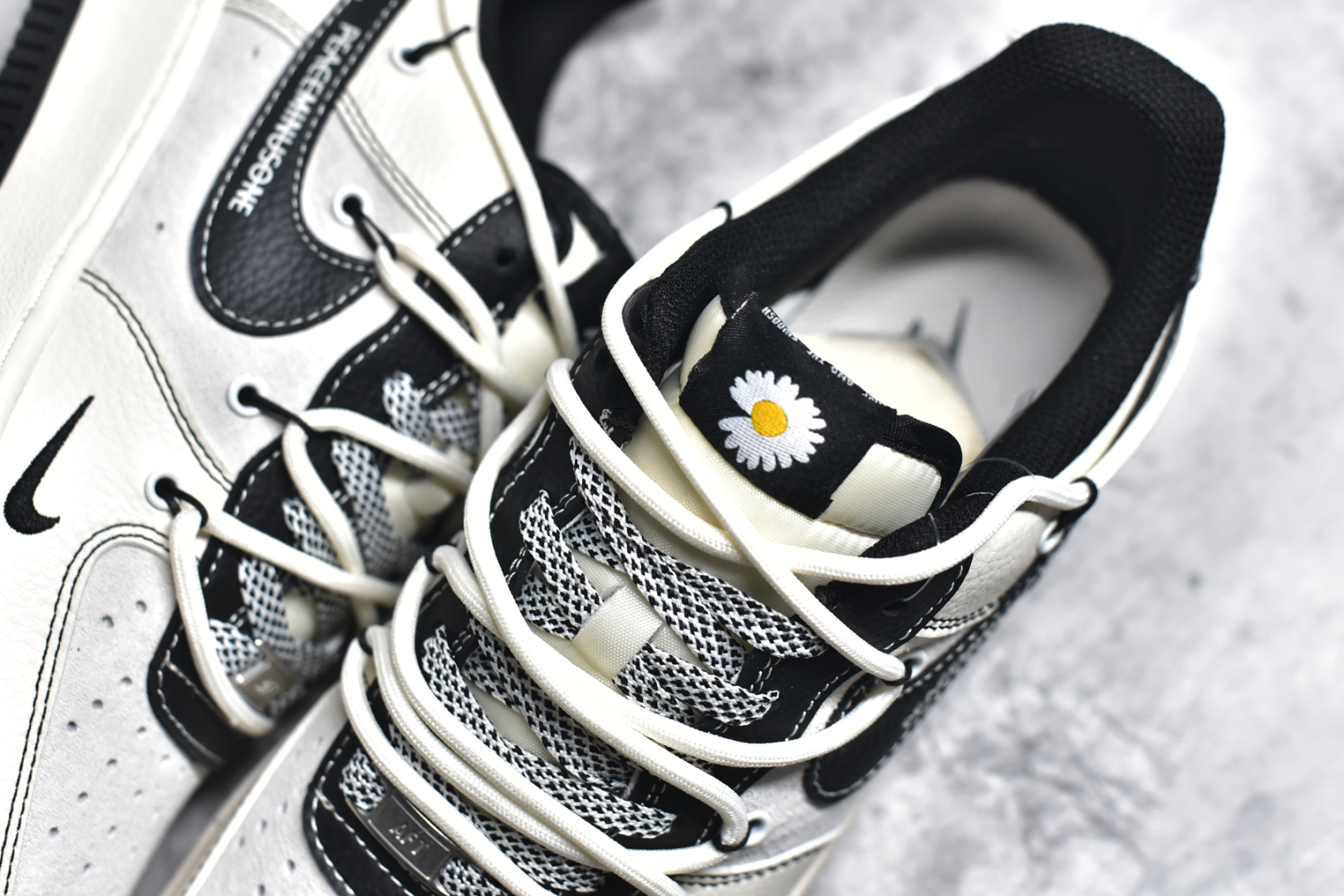 图片[9]-#NK Air Force 1 Low 07 x Peaceminusone 白黑雏菊绑带满天星 原楦头原纸板 打造纯正低帮空军版型 专注外贸渠道 全掌内置蜂窝气垫 原盒配件 原厂中底钢印、拉帮完美 货号：DM6688 011 尺码：36 36.5 37.5 38 38.5 39 40 40.5 41 42 42.5 43 44 44.5 45-选品中心