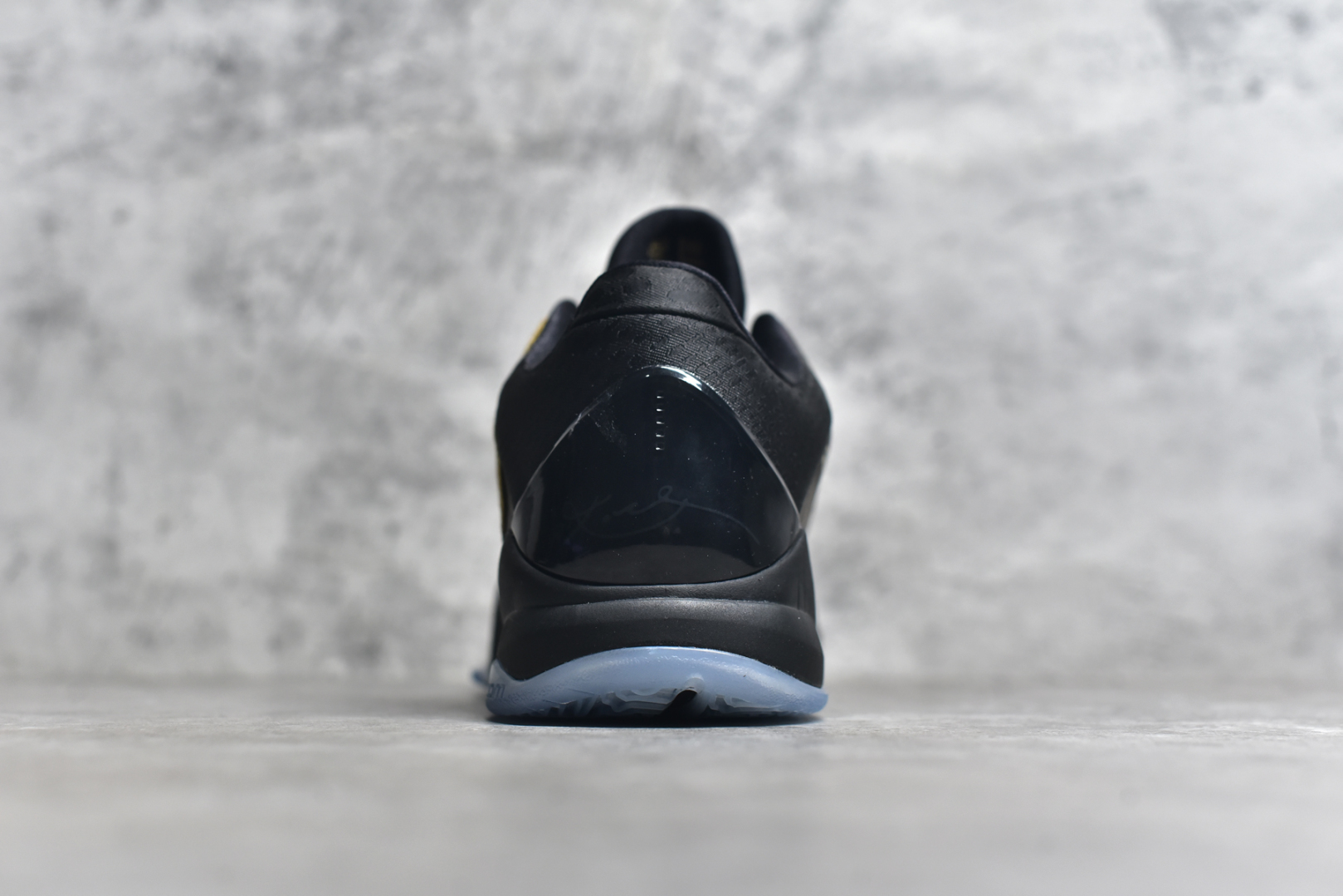 图片[5]-#NK Zoom Kobe 5 联名 科比五代 #Zoom Turbo气垫➕后掌EVA缓震 实战配置直接拉满 #原楦纸板开发 鞋身流线型、后跟塑形，区分土肥圆 #原档数据3D打印 鞋面细节匹配原版 #全身鞋材卡料色独家定制 唯一正确喷漆SWOOSH #NK专利Flyknit飞线科技，给予鞋身足够抗扭矩力 #真实底模 实战利器 专供海外市场 货号：IB4481-500 尺码：39-48-选品中心