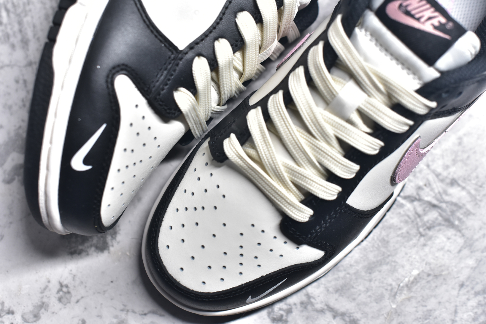 图片[8]-SB Dunk Low 蝴蝶礼结 黑白粉 低帮休闲板鞋 BP1220-009 定制鞋盒 大厂纯原品质出货 超高清洁度 皮料切割干净无任何毛边 细节完美 尺码：35.5 36 36.5 37.5 38 38.5 39 40-选品中心