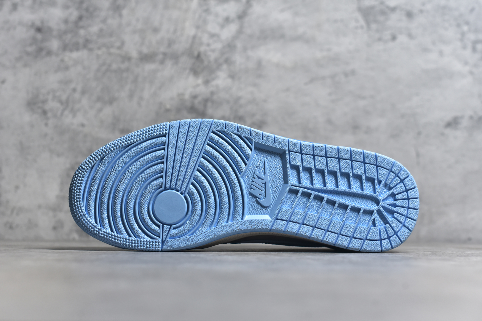 图片[6]-#乔丹Travis Scott x Fragment Design x Jordan Air Jordan 1 Low OG SP AJ1 乔1LV联名 蔚蓝猪八 低帮文化休闲板鞋 尺码：36 36.5 37.5 38 38.5 39 40 40.5 41 42 42.5 43 44 货号： LX1988-101-选品中心