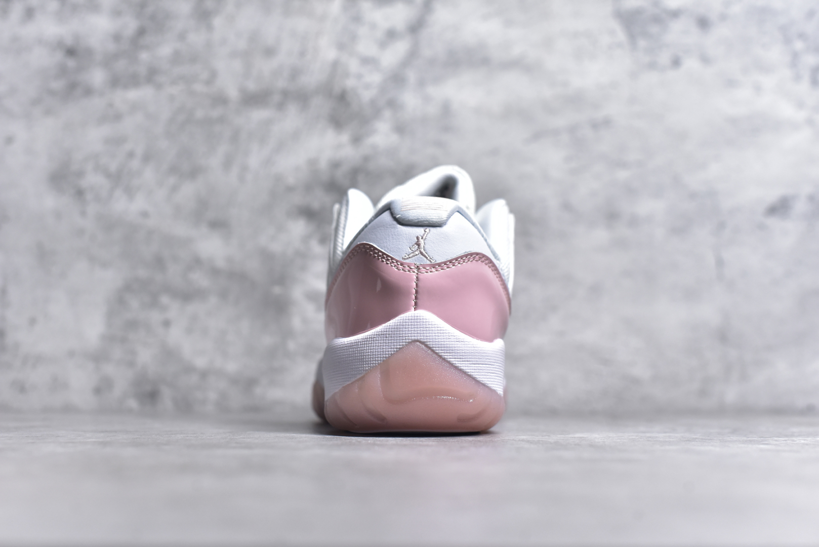 图片[5]-#Air Jordan 11 retro Low “Legend Pink” 白度粉色低帮 最高工艺复刻 原装无色差修正 #原楦原纸板开发 纯正十一代版型 #原底真实气垫 回弹反馈充足 完美鞋楦打造 市面最高工艺 货号： AH7860 160CF 尺码：36 36.5 37.5 38 38.5 39 40 40.5 41 42 42.5 43 44-选品中心