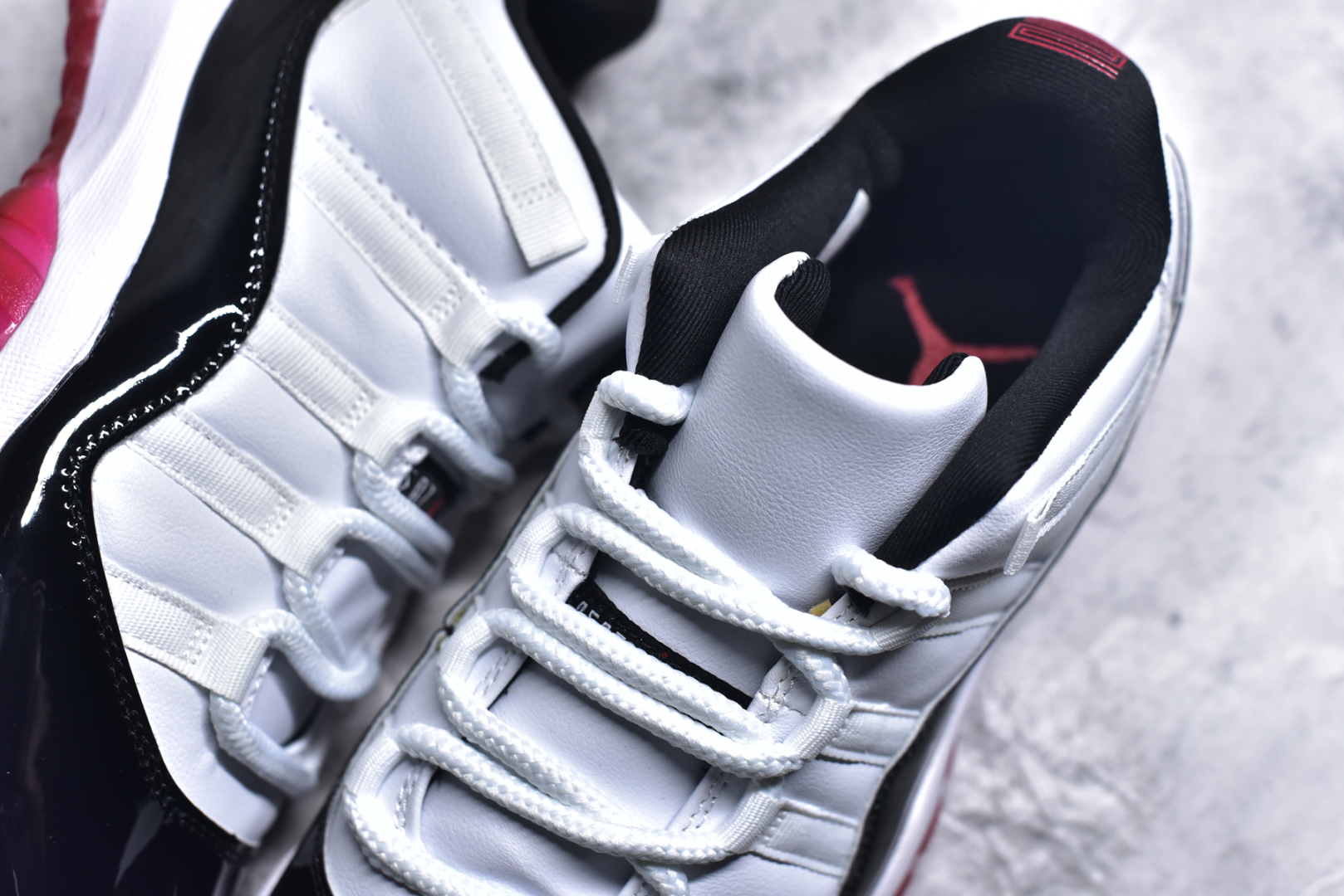 图片[9]-#Air Jordan 11 Low \”Concord Bred\” AJ11 康扣黑红 原装碳板 采购原装碳纤 原纸板开发 上脚极致充正 限定原盒 纯原质感 进口头层皮料 中底拉帮线 整体清洁度等各方面细节完全一致 碾压市面诸多嘴炮\”纯原\” 请自觉区分市场错误版本👏 货号： AV2187 160LF 尺码：40 41 42 42.5 43 44 44.5 46-选品中心