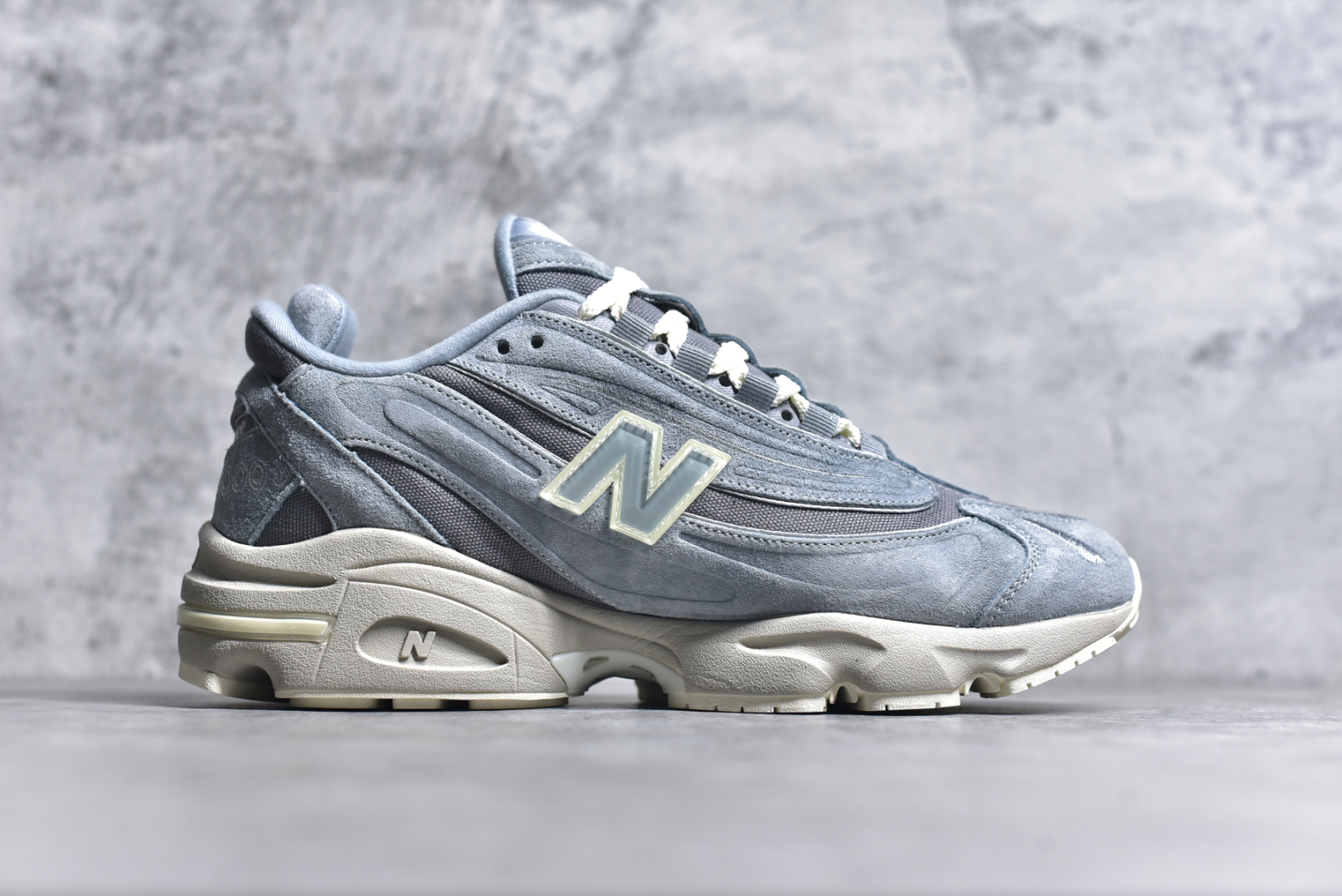 图片[3]-#新百伦New Balance 1000 系列低帮复古老爹风休闲运动跑步鞋 New Balance 在不同配色上其鞋面材质呈现不同感觉，无论是运动风抑或是高级质感，都让人能够有更多种选择 货号：M1000KQ 尺码：36 37 37.5 38 38.5 39.5 40 40.5 41.5 42 42.5 43 44 45 46-选品中心