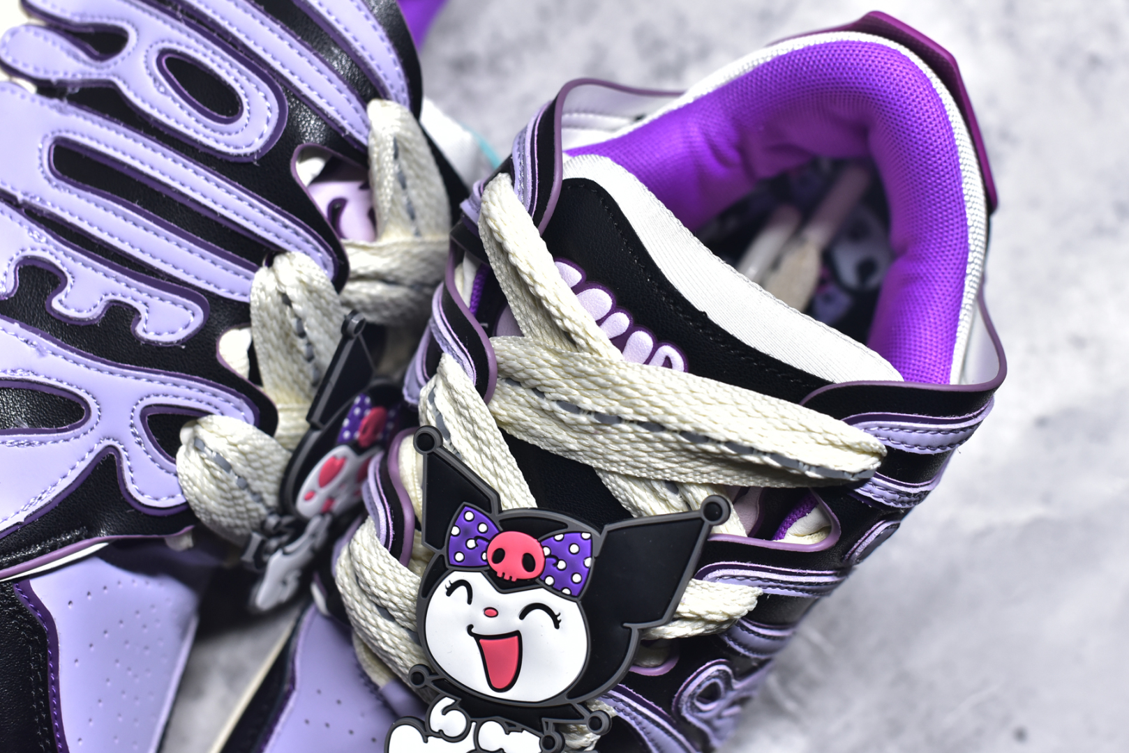 图片[9]-#OLD ORDER Skater 001 联名复古时尚滑板鞋面包鞋 复古滑板鞋 风格回潮 OLD ORDER 品牌推出了原创鞋款SKATER-001 一双兼具了运动与潮流复古属性的高品质球鞋 产品设计开发历时8个月 鞋底模具经历3次调整 鞋面打样经历5次调整 只为把高品质的产品状态带给各位 SKATER-001设计风格以上世纪80-90年代经典滑板鞋为灵感 将原汁原味的复古风格赋予全新的工艺质感 明亮活泼的设计风格 融入My Melody伙伴们的元素 多种面料和颜色的选择 赋予生生不息的潮流活力 独特附赠可拆卸卡通形象3D鞋面装饰 不止点缀 还有玩乐 以复古玩具为灵感打造的收藏鞋盒 与孩童时期的自己产生共鸣 创造难忘的开箱体验 尺码 36 37 38 39 40 41 42 43 44 45-选品中心