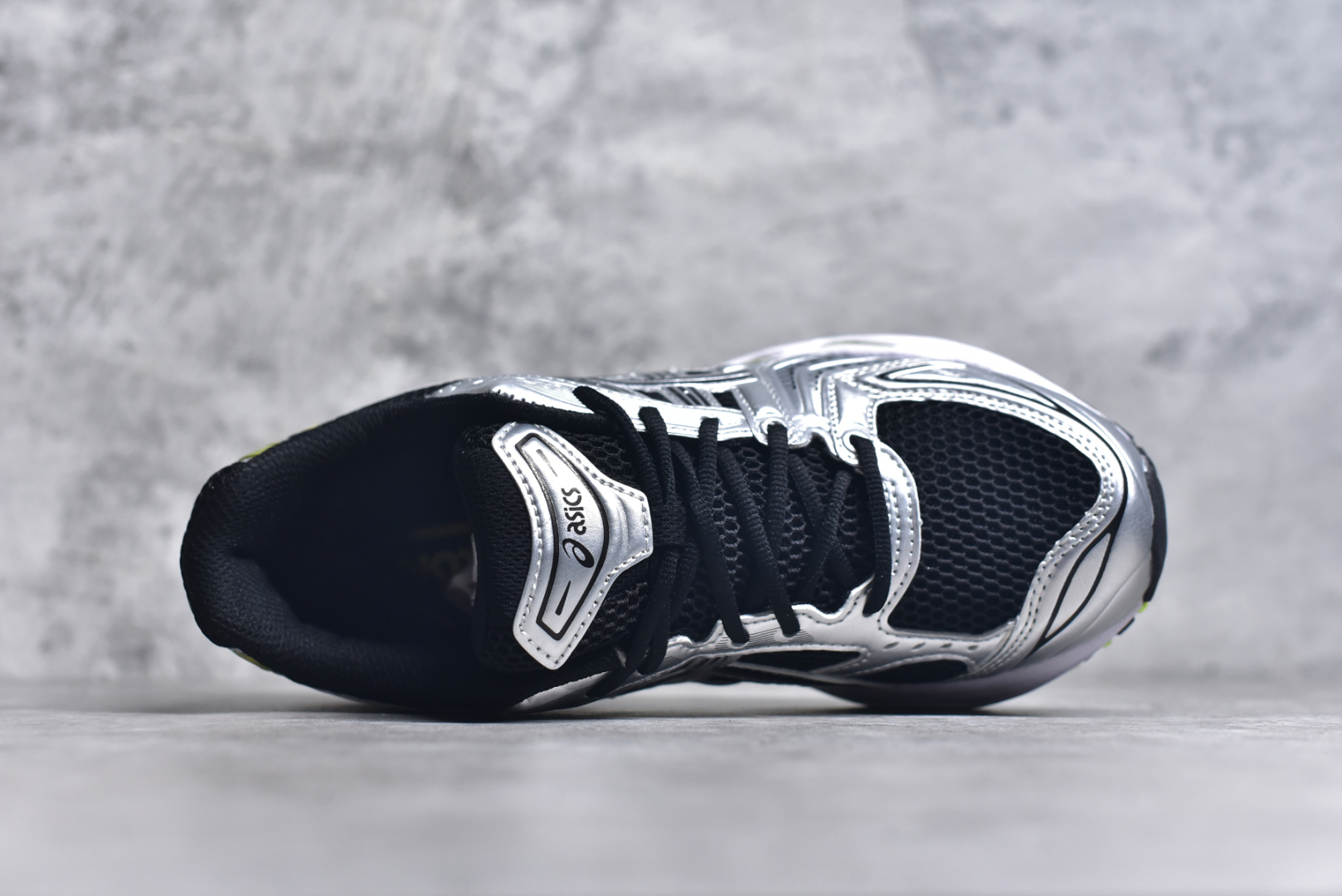 图片[4]-#KITH x Asics Gel Kayano 12.1\”Cream/Pure Aqua\”亚瑟士卡亚诺12.1代系列低帮轻量缓震休闲运动跑步鞋 采用环保太空合成革配合透气网眼布鞋面材质 中底3D可视GEL缓震胶效果 升级EVA全新缓震中底部位科技组合耐磨橡胶外底片 尺码：36 37 37.5 38 39 39.5 40.5 41.5 42 42.5 43.5 44 44.5 45-选品中心