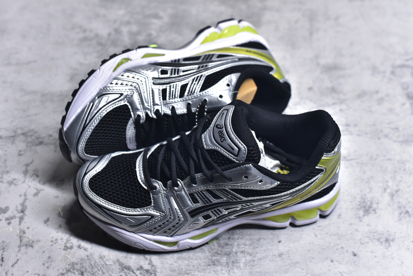 图片[7]-#KITH x Asics Gel Kayano 12.1\”Cream/Pure Aqua\”亚瑟士卡亚诺12.1代系列低帮轻量缓震休闲运动跑步鞋 采用环保太空合成革配合透气网眼布鞋面材质 中底3D可视GEL缓震胶效果 升级EVA全新缓震中底部位科技组合耐磨橡胶外底片 尺码：36 37 37.5 38 39 39.5 40.5 41.5 42 42.5 43.5 44 44.5 45-选品中心