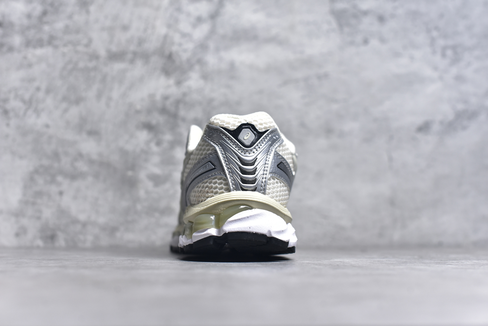图片[5]-#KITH x Asics Gel Kayano 12.1\”Cream/Pure Aqua\”亚瑟士卡亚诺12.1代系列低帮轻量缓震休闲运动跑步鞋 采用环保太空合成革配合透气网眼布鞋面材质 中底3D可视GEL缓震胶效果 升级EVA全新缓震中底部位科技组合耐磨橡胶外底片 尺码：36 37 37.5 38 39 39.5 40.5 41.5 42 42.5 43.5 44 44.5 45-选品中心