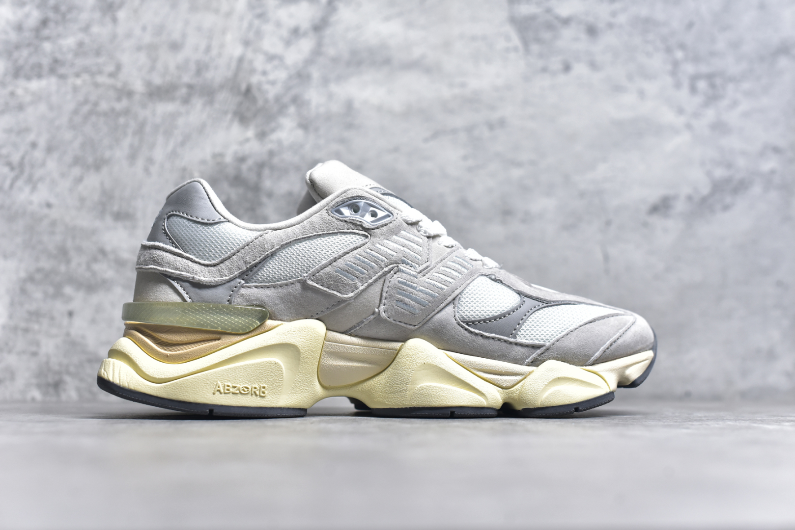 图片[3]-#NB 新百伦 New Balance NB9060小象蹄男女款9060舒适百搭老爹鞋。全新 9060 款式将经典风格与现代设计融合到日常多功能性中。 9060 重新诠释了源自经典 99X 型号的熟悉元素，其灵感来自于 Y2K 时代的未来主义和美学。 鞋面在990 的基础中进行了扩展和使用，以提供可见的运动感，中底采用 ABZORB 和 SBS 熟悉的缓震平台以提供舒适感。 类型：男女鞋 尺码：36-45含半码-选品中心