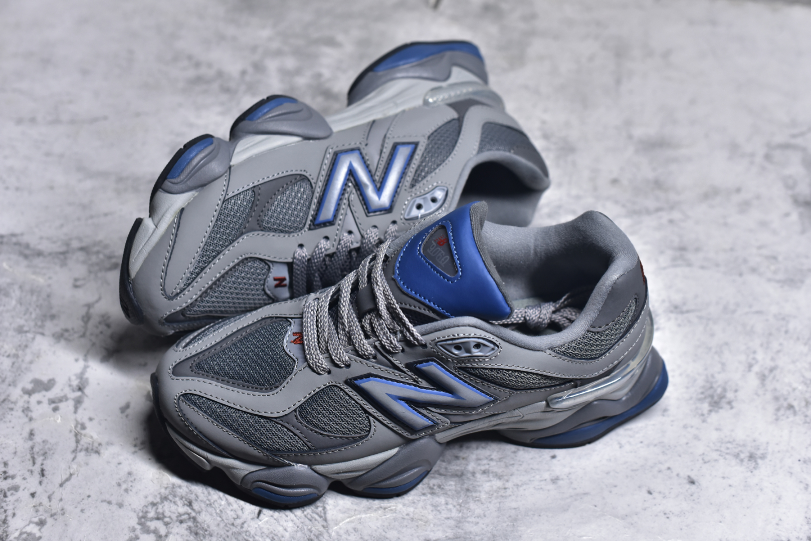 图片[7]-#NB 新百伦 New Balance NB9060小象蹄男女款9060舒适百搭老爹鞋。全新 9060 款式将经典风格与现代设计融合到日常多功能性中。 9060 重新诠释了源自经典 99X 型号的熟悉元素，其灵感来自于 Y2K 时代的未来主义和美学。 鞋面在990 的基础中进行了扩展和使用，以提供可见的运动感，中底采用 ABZORB 和 SBS 熟悉的缓震平台以提供舒适感。 类型：男女鞋 尺码：36-45含半码-选品中心
